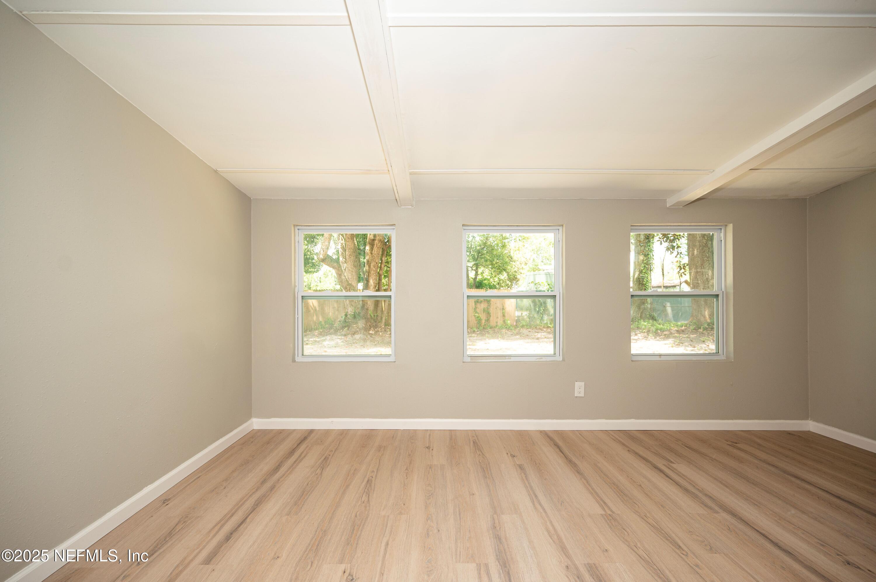 313 SUZANNE Drive