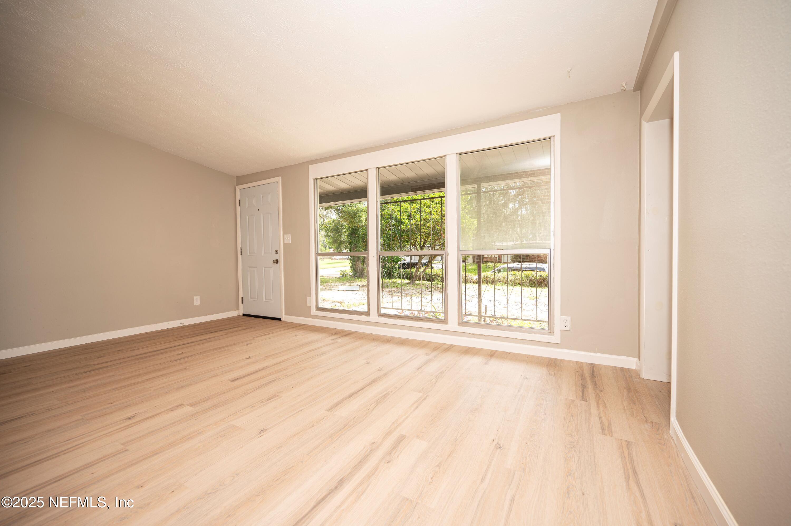 313 SUZANNE Drive