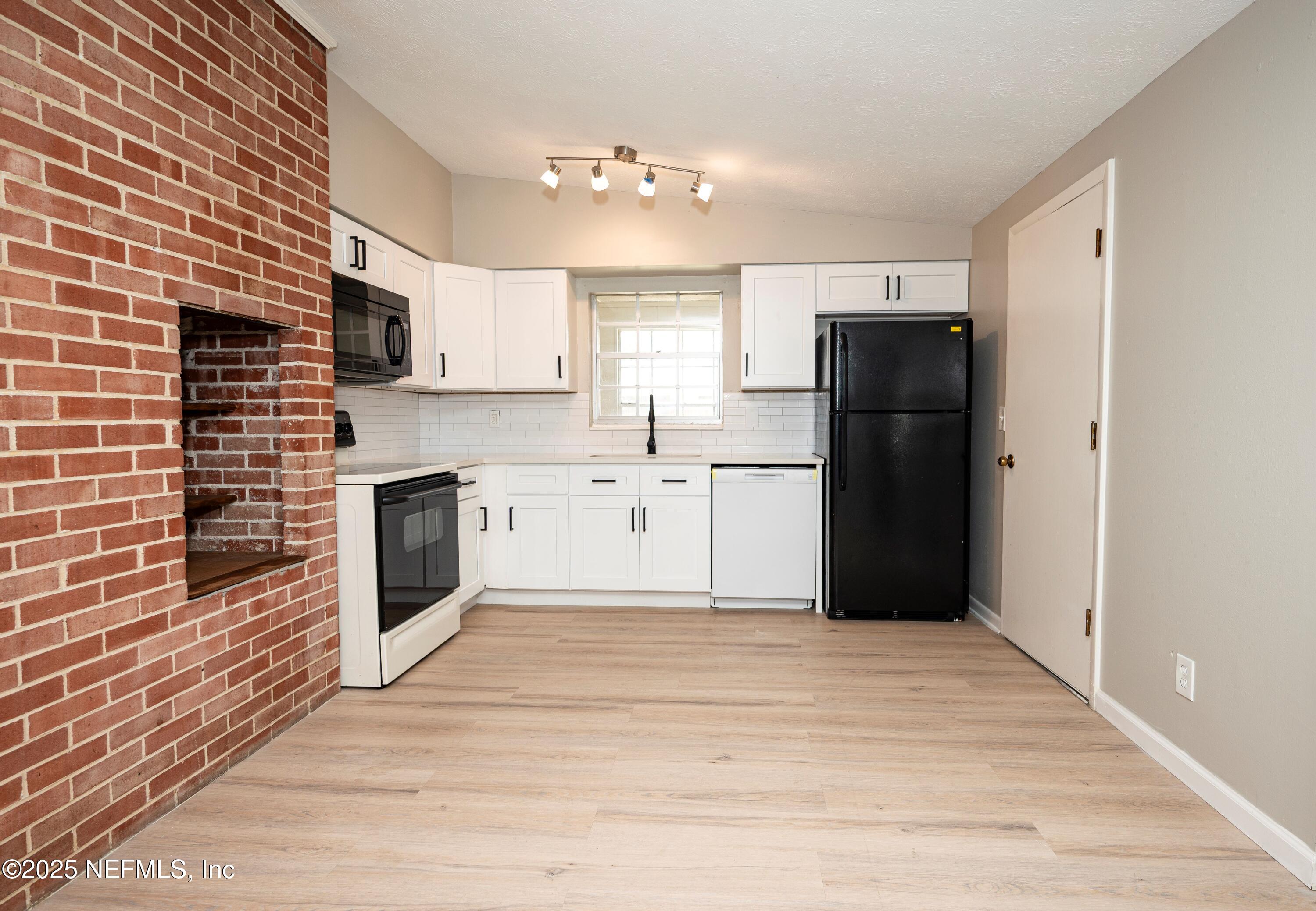 313 SUZANNE Drive
