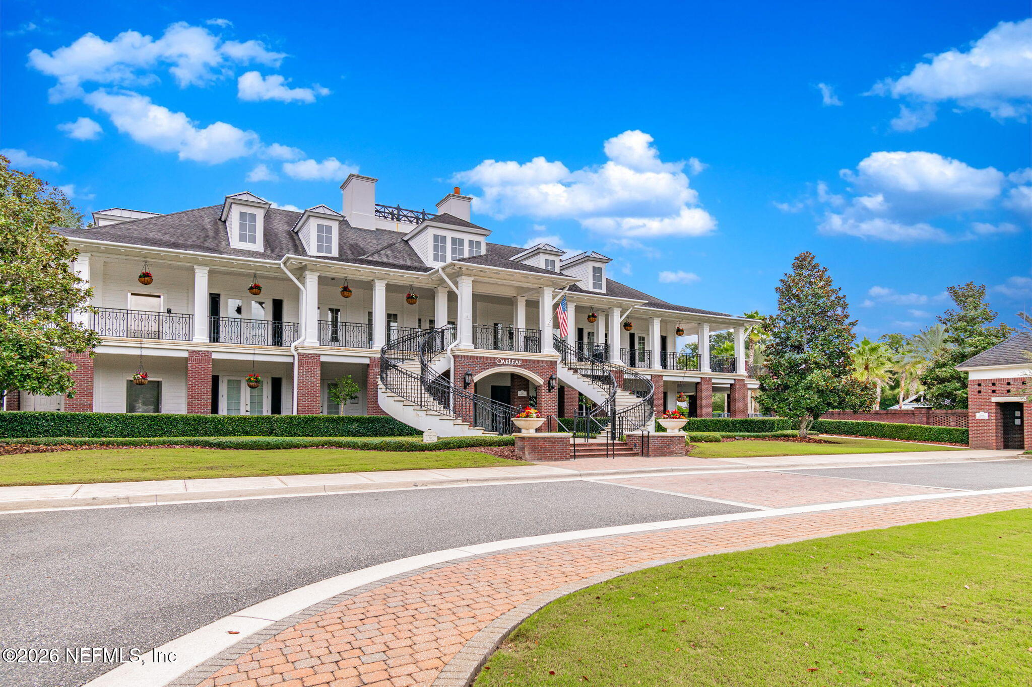 1009 OAKLAND HILLS Avenue