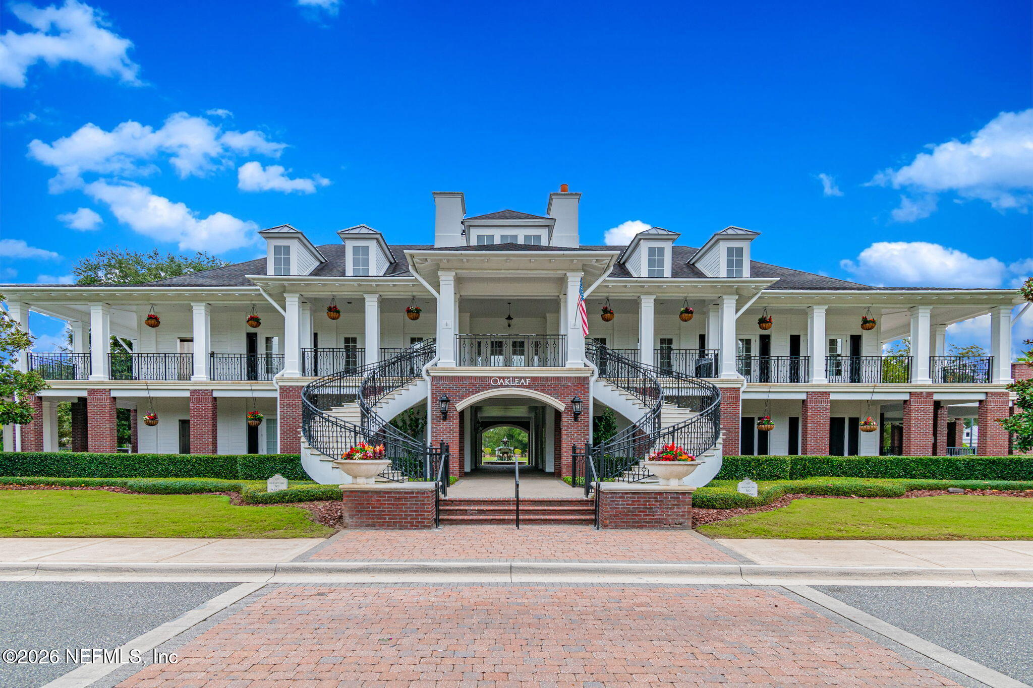 1009 OAKLAND HILLS Avenue