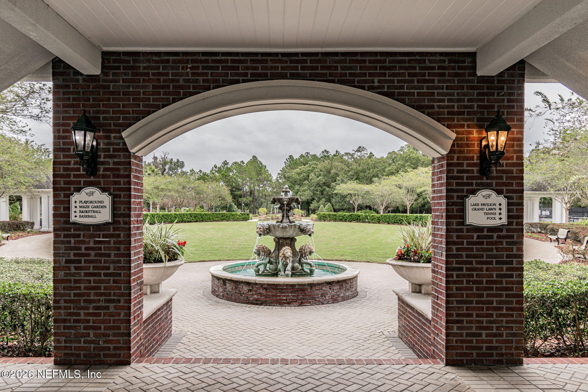 1009 OAKLAND HILLS Avenue