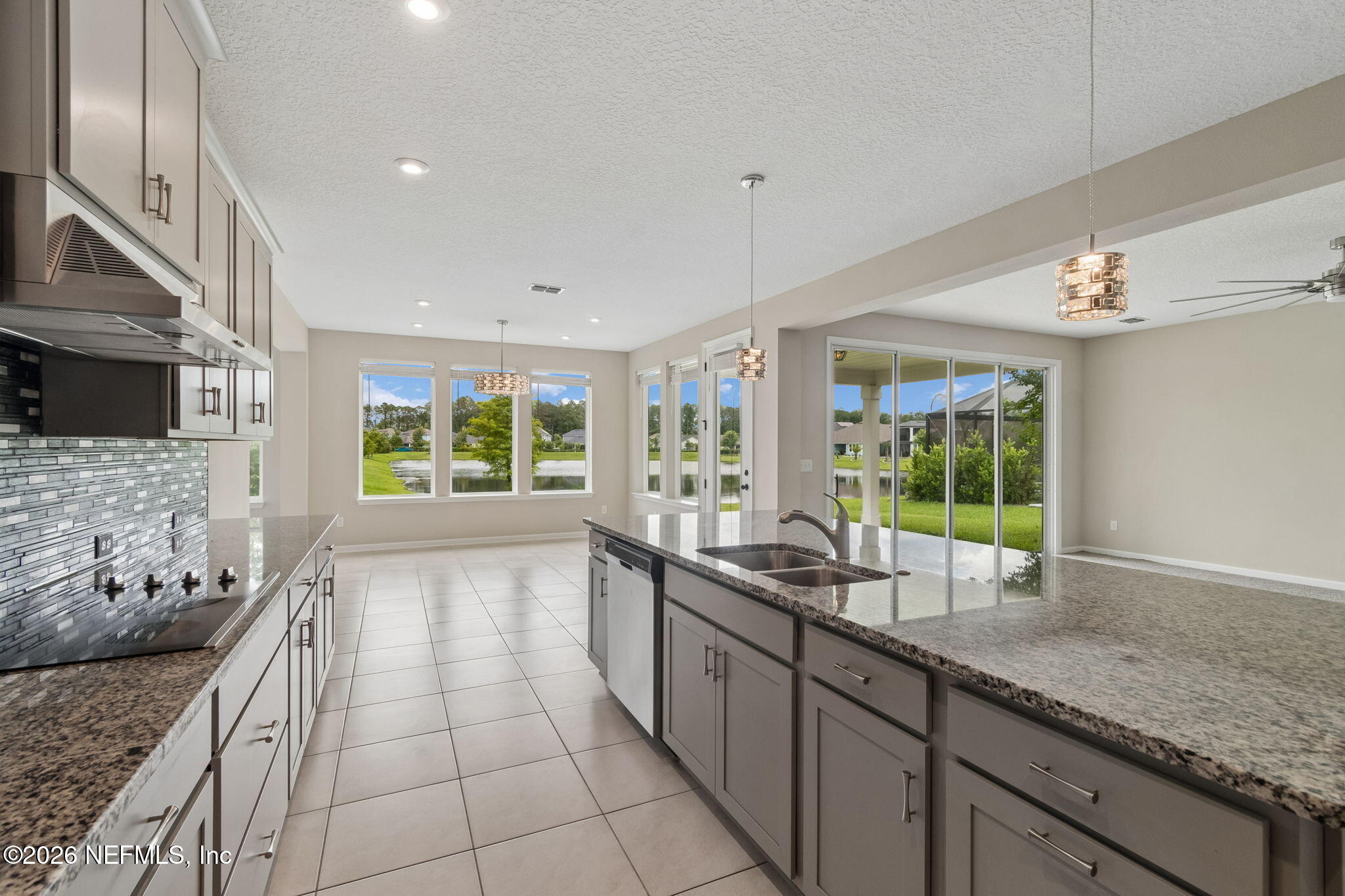 1009 OAKLAND HILLS Avenue