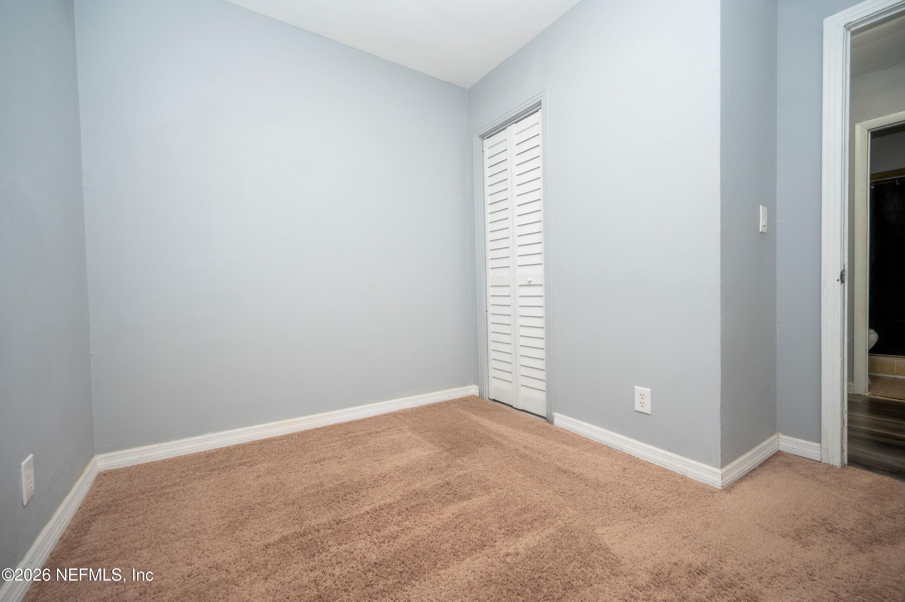 1494 8TH Street W
