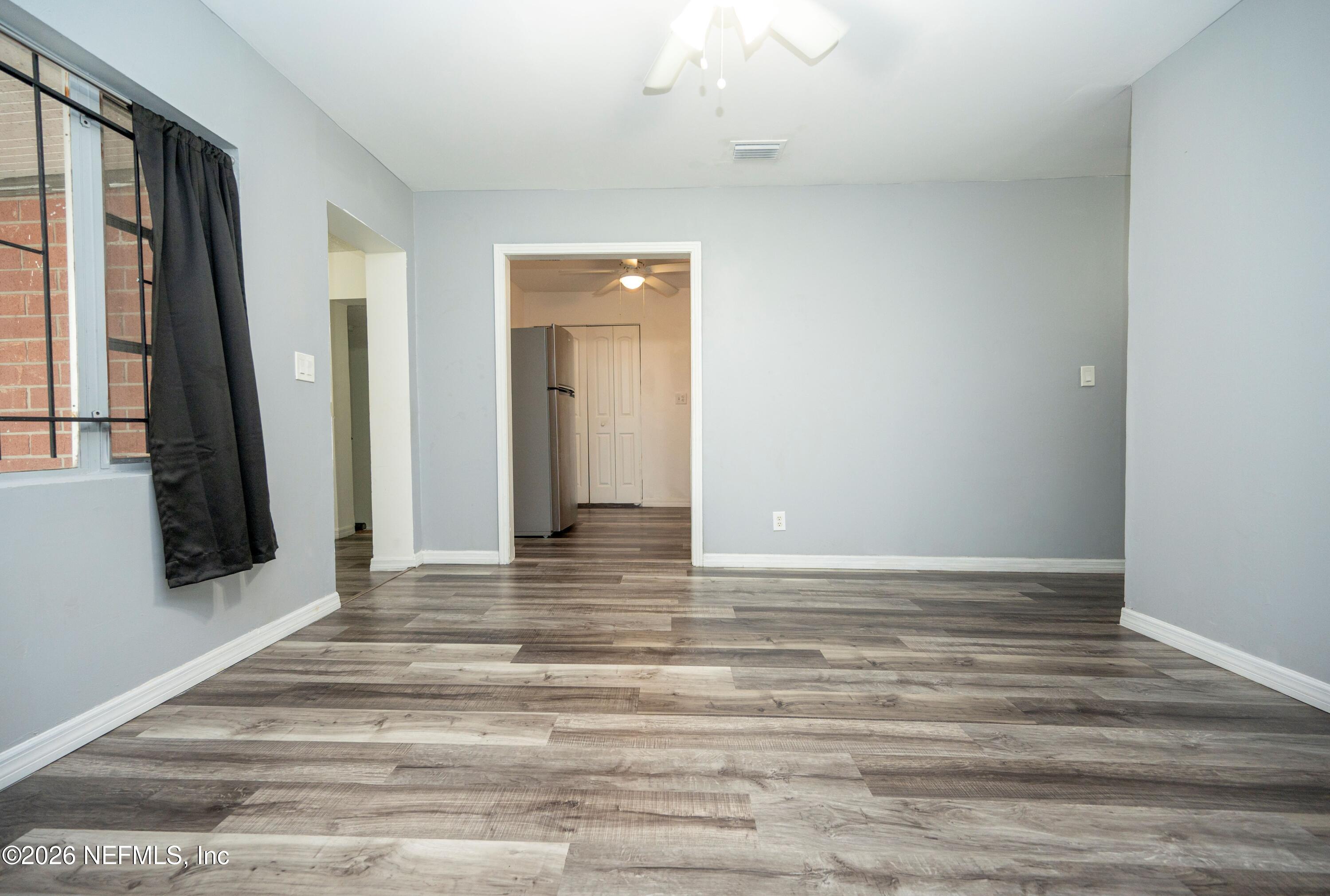 1494 8TH Street W