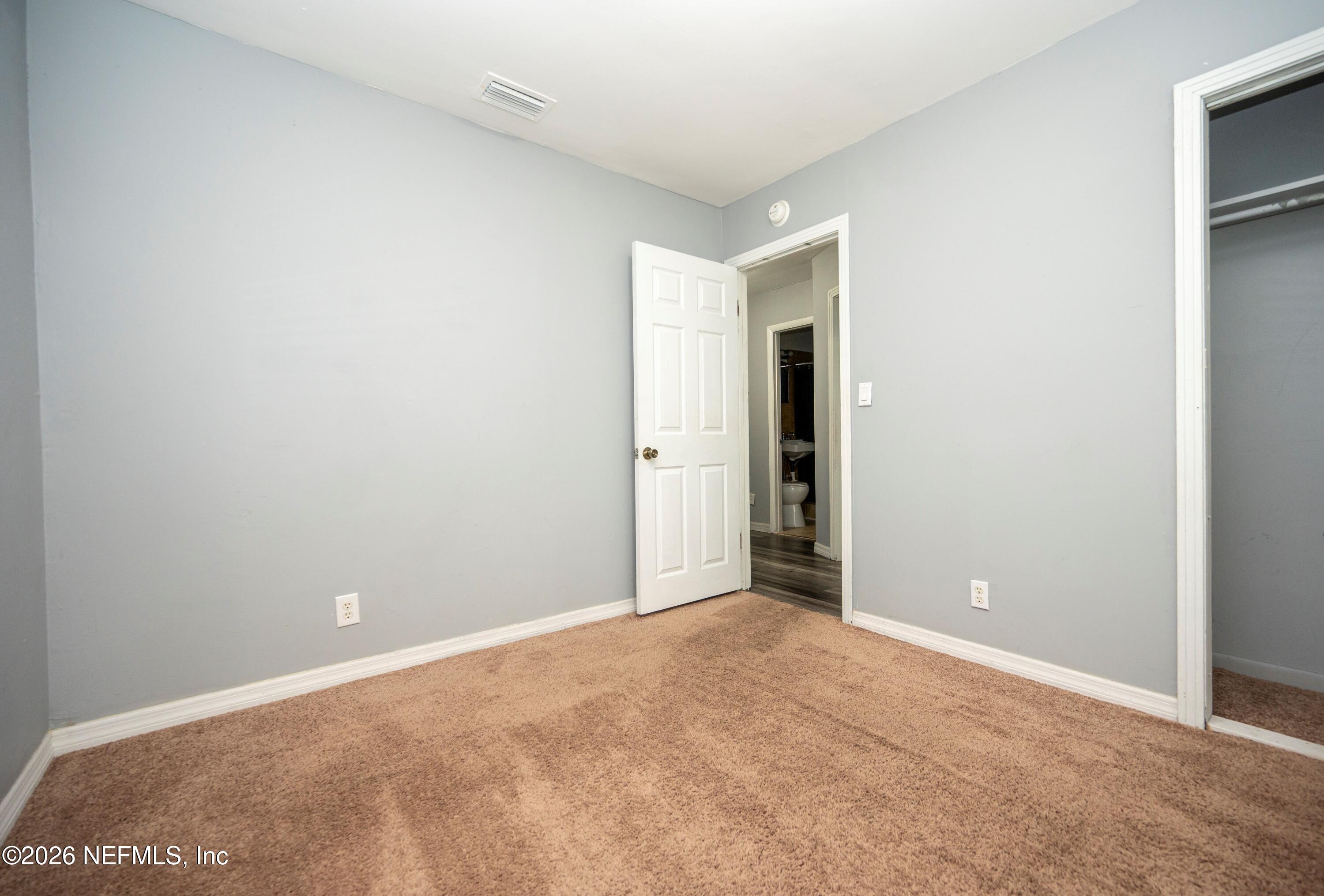1494 8TH Street W