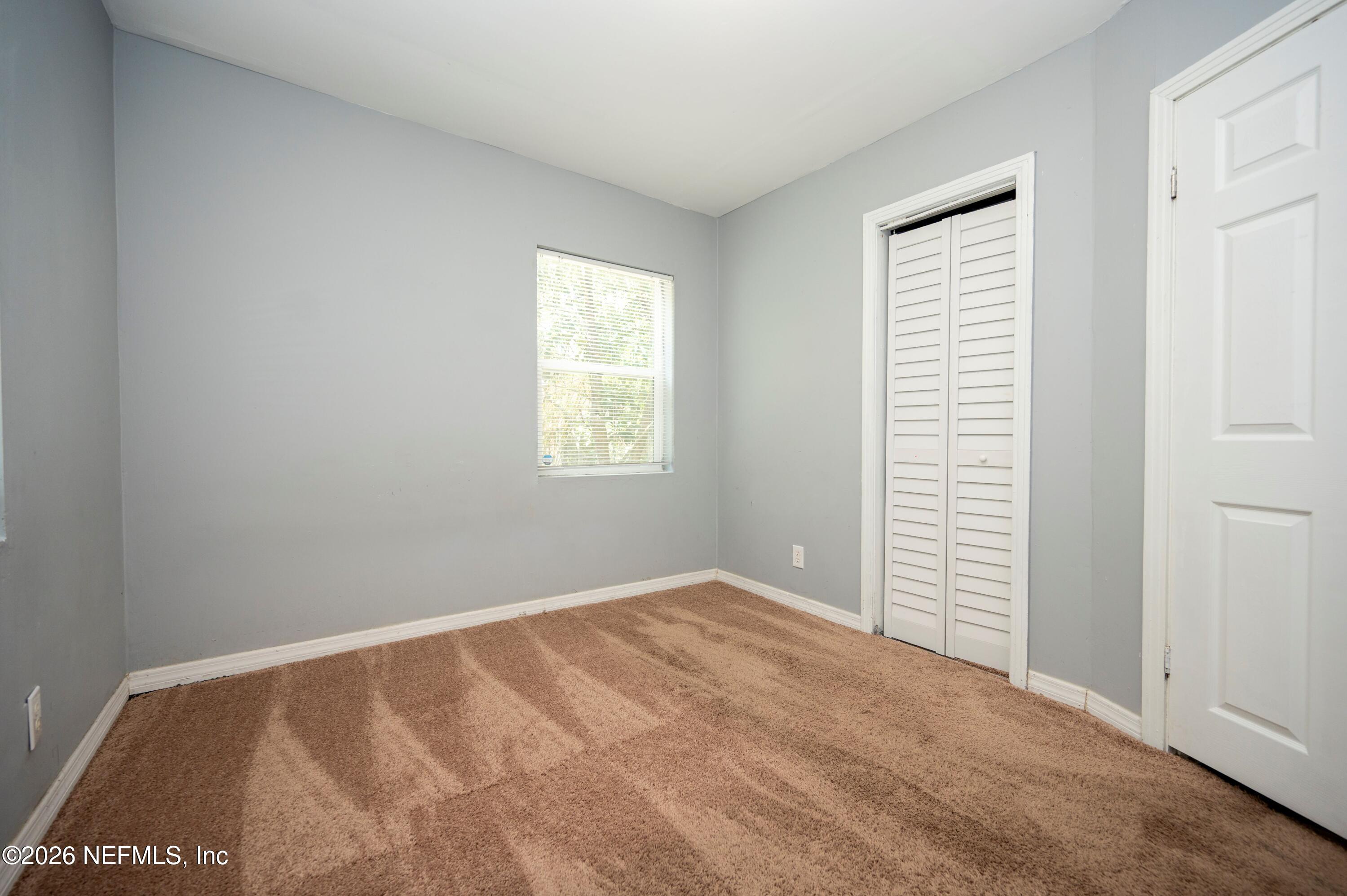 1494 8TH Street W