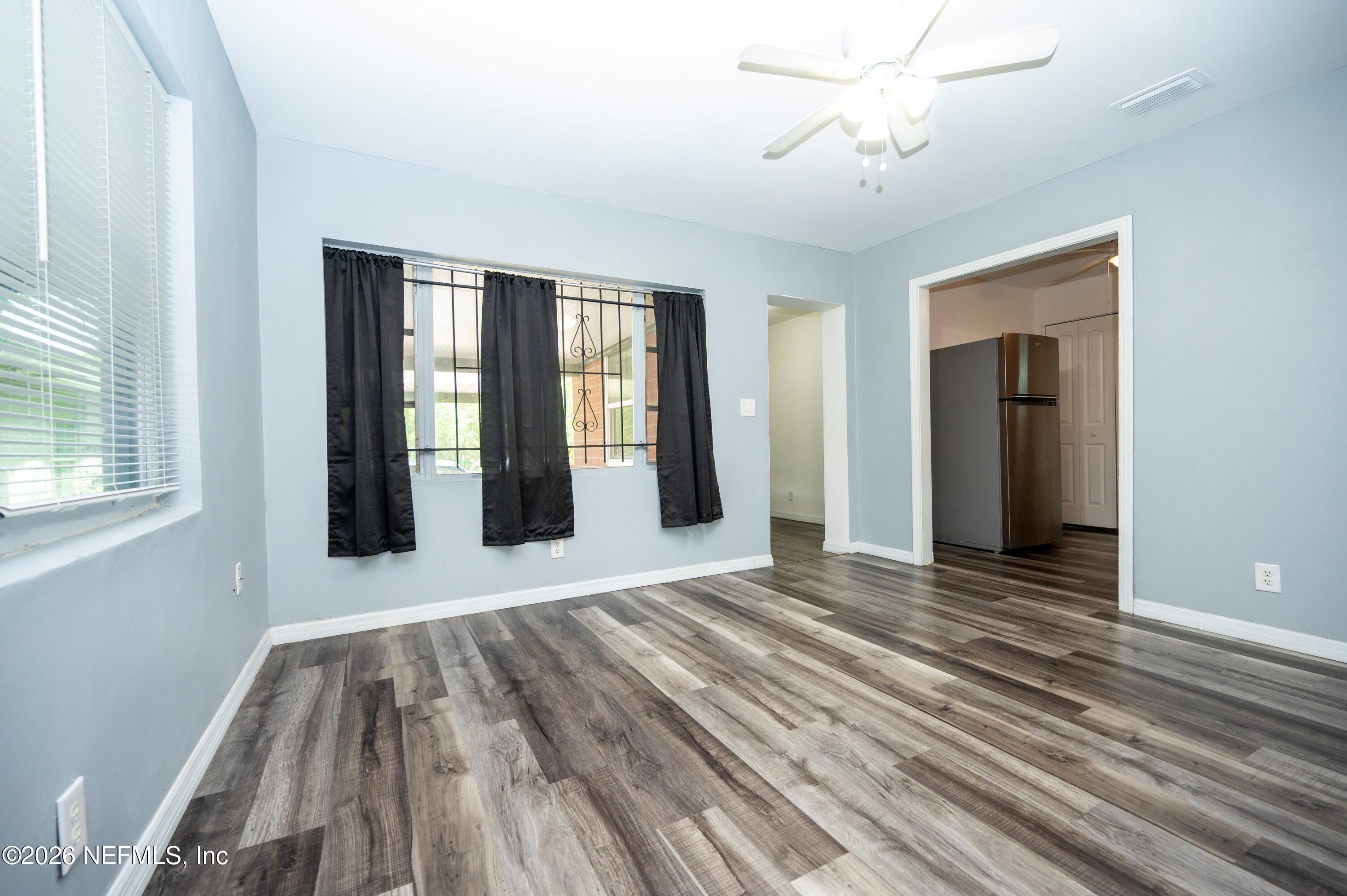 1494 8TH Street W