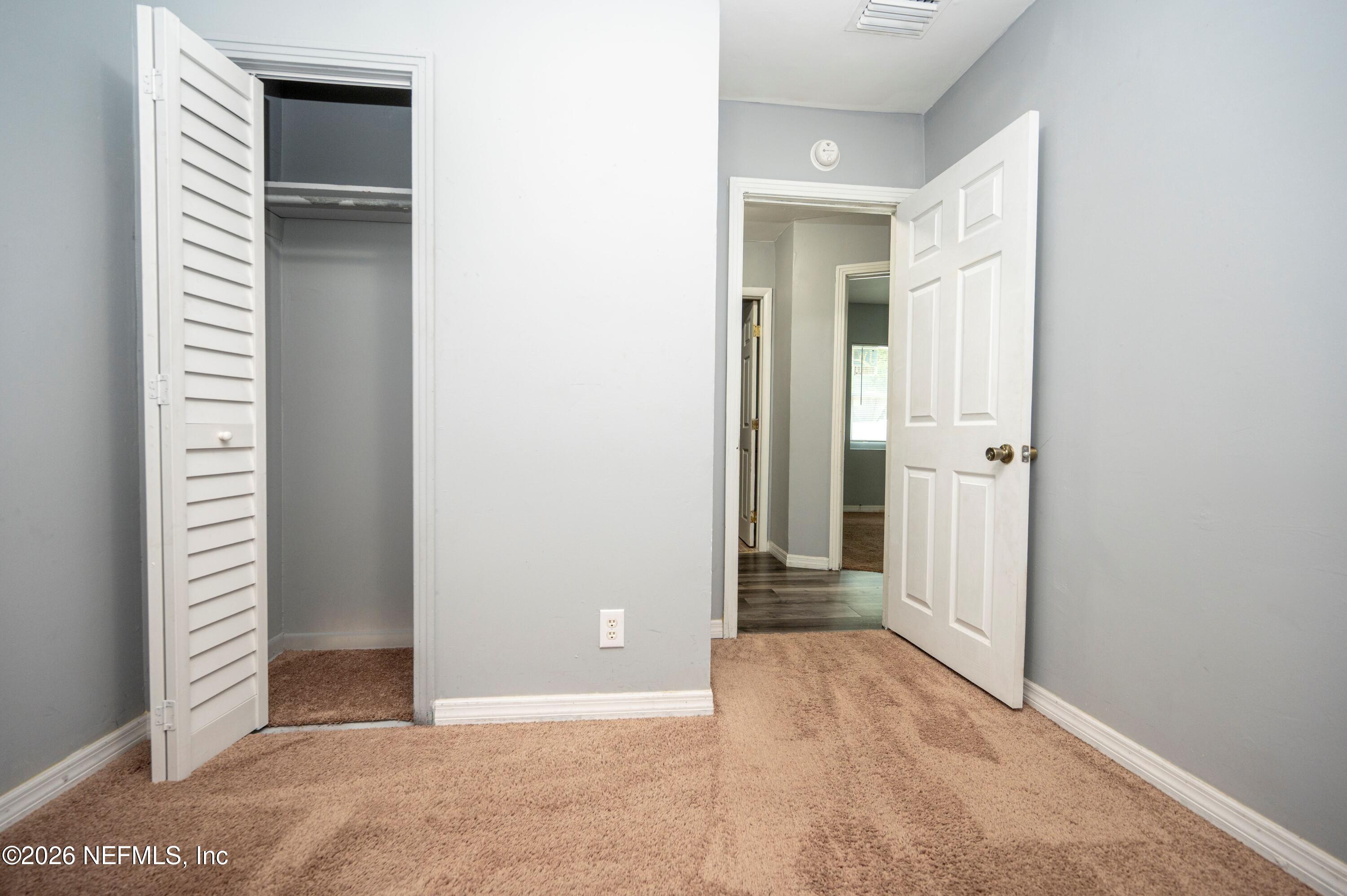 1494 8TH Street W