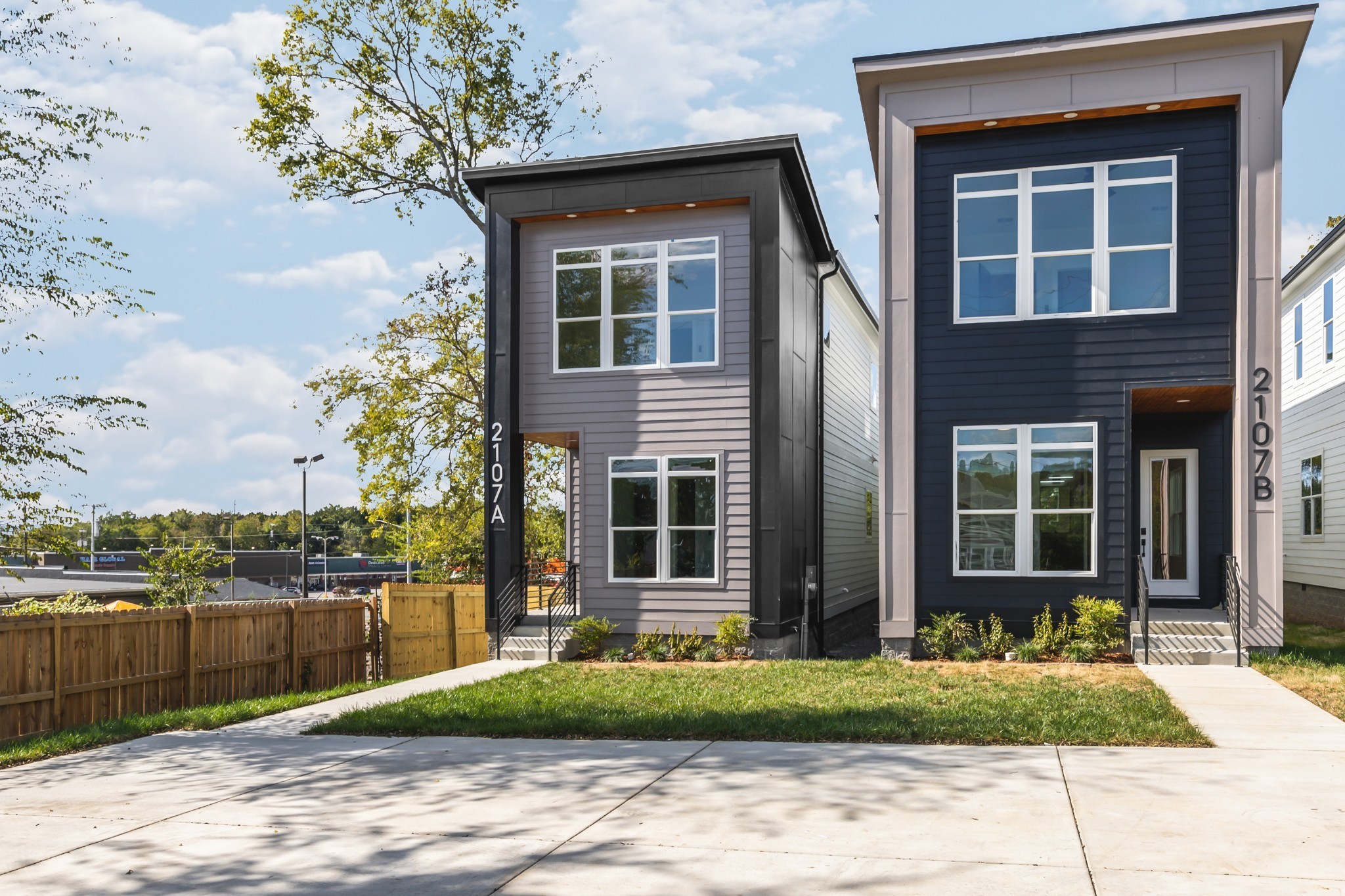 2109A Courtney Ave