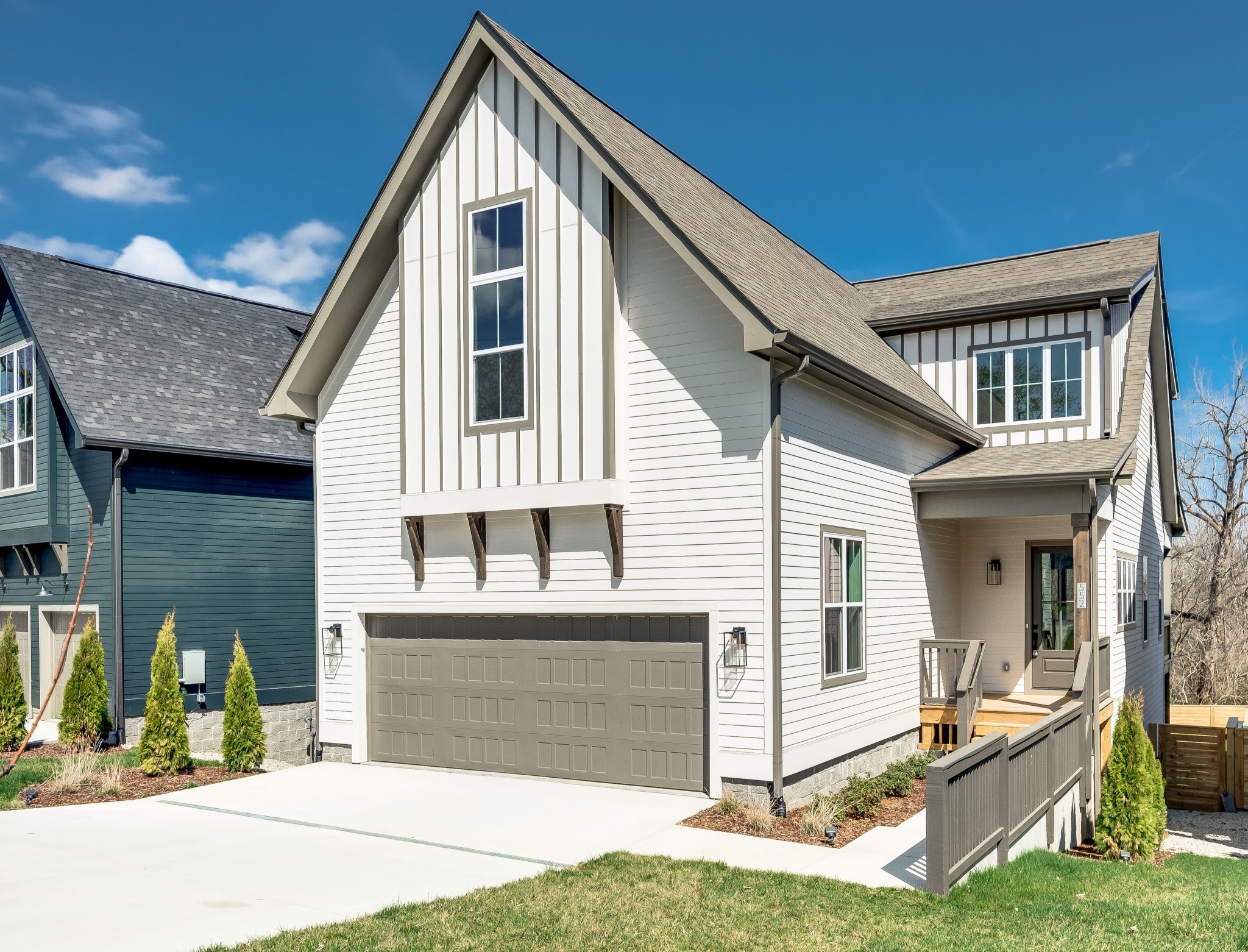 552 Whispering Hills Dr