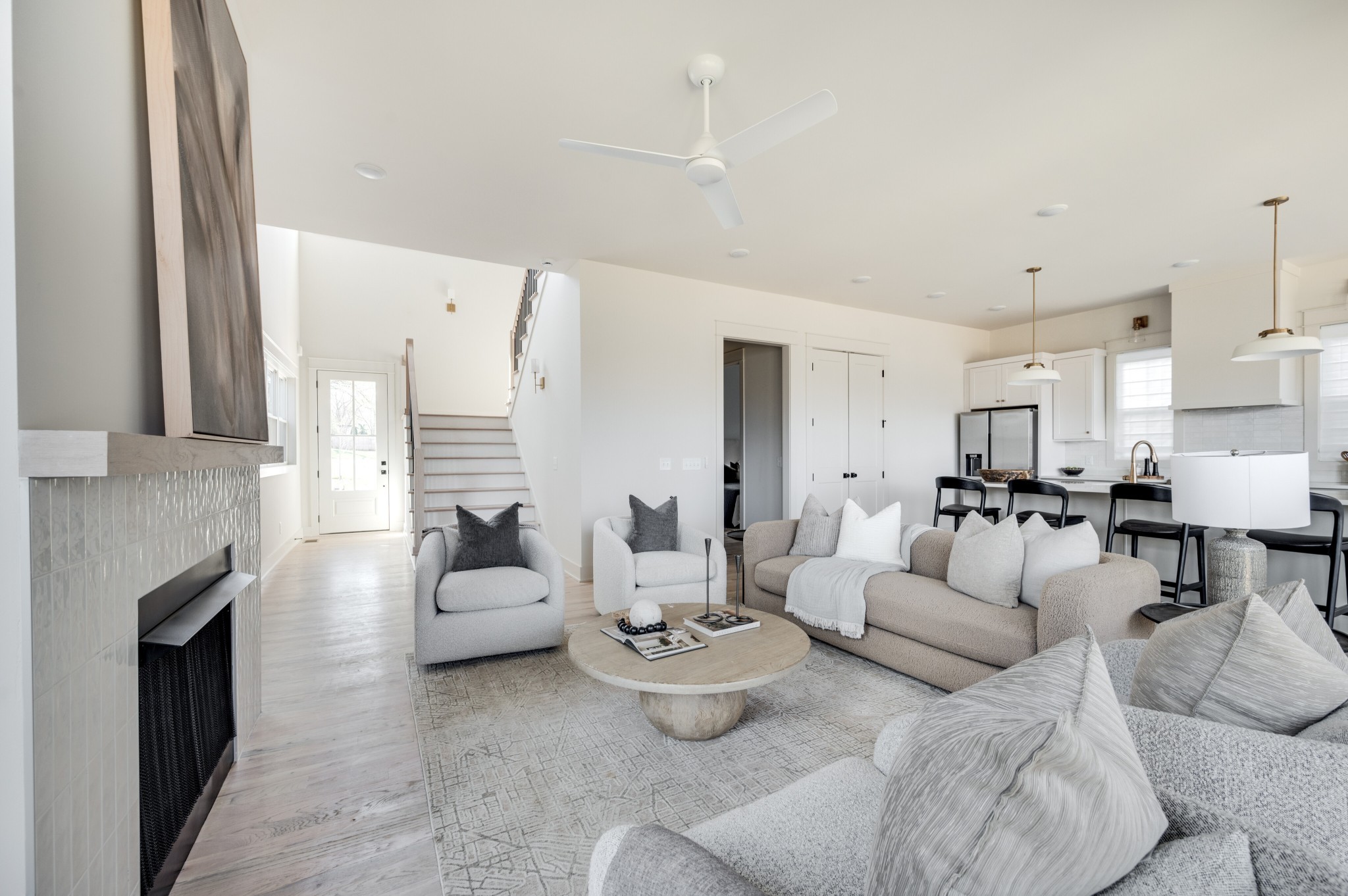 552 Whispering Hills Dr