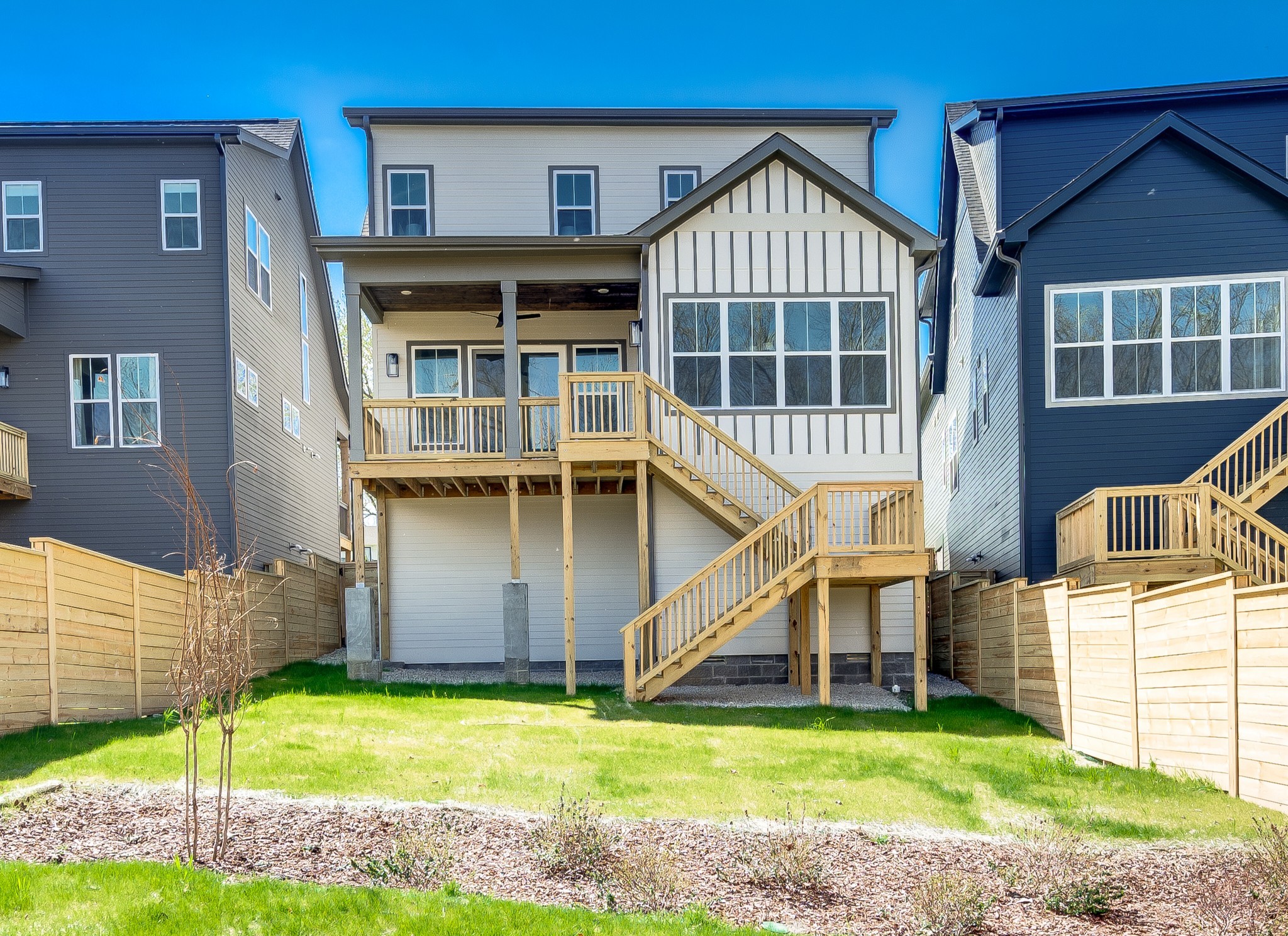 552 Whispering Hills Dr