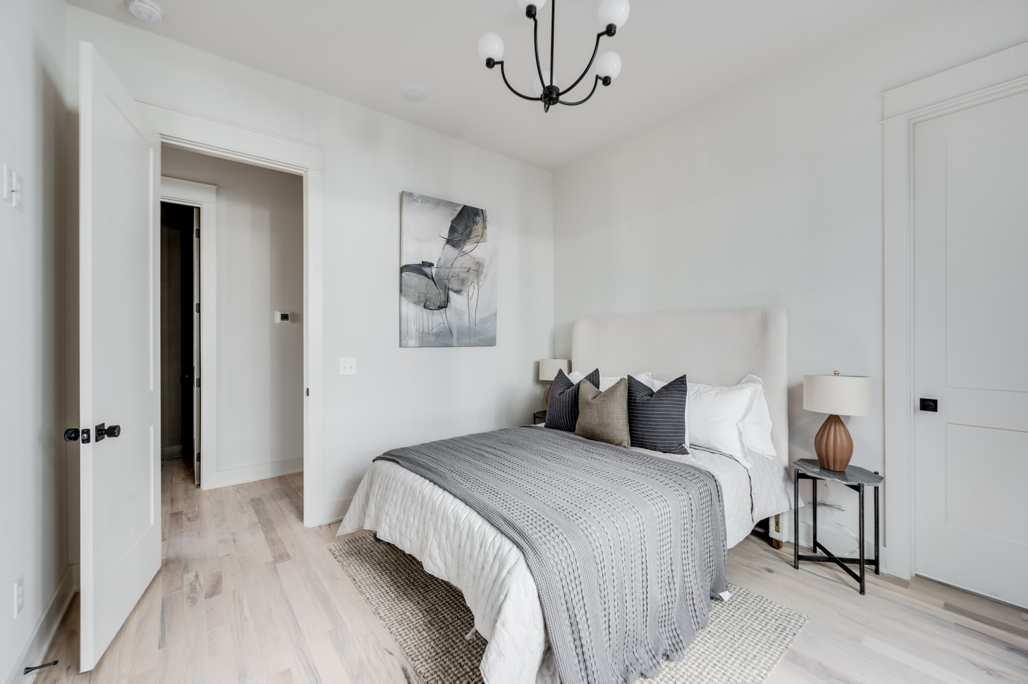 552 Whispering Hills Dr