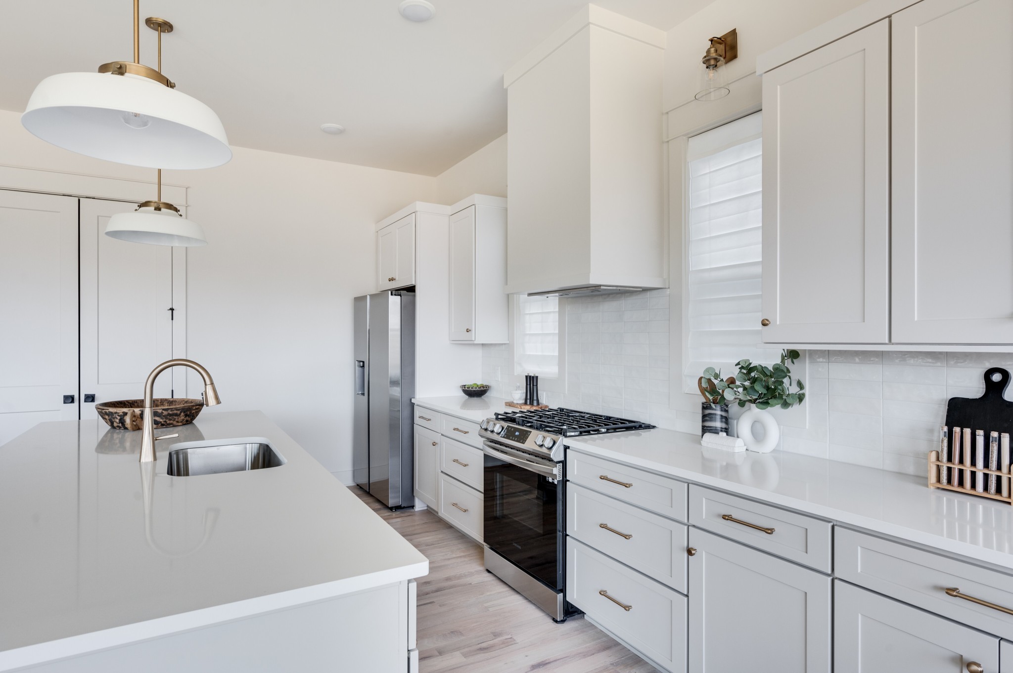 552 Whispering Hills Dr