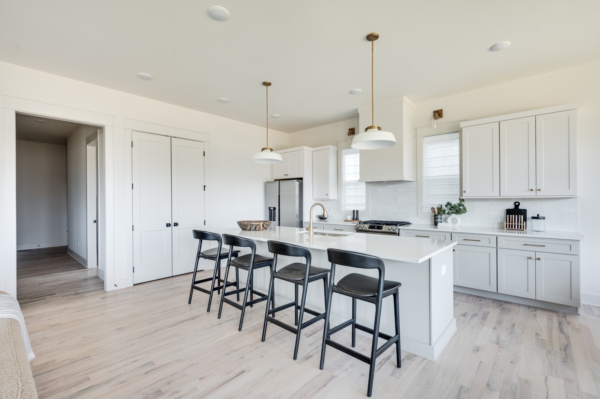 552 Whispering Hills Dr