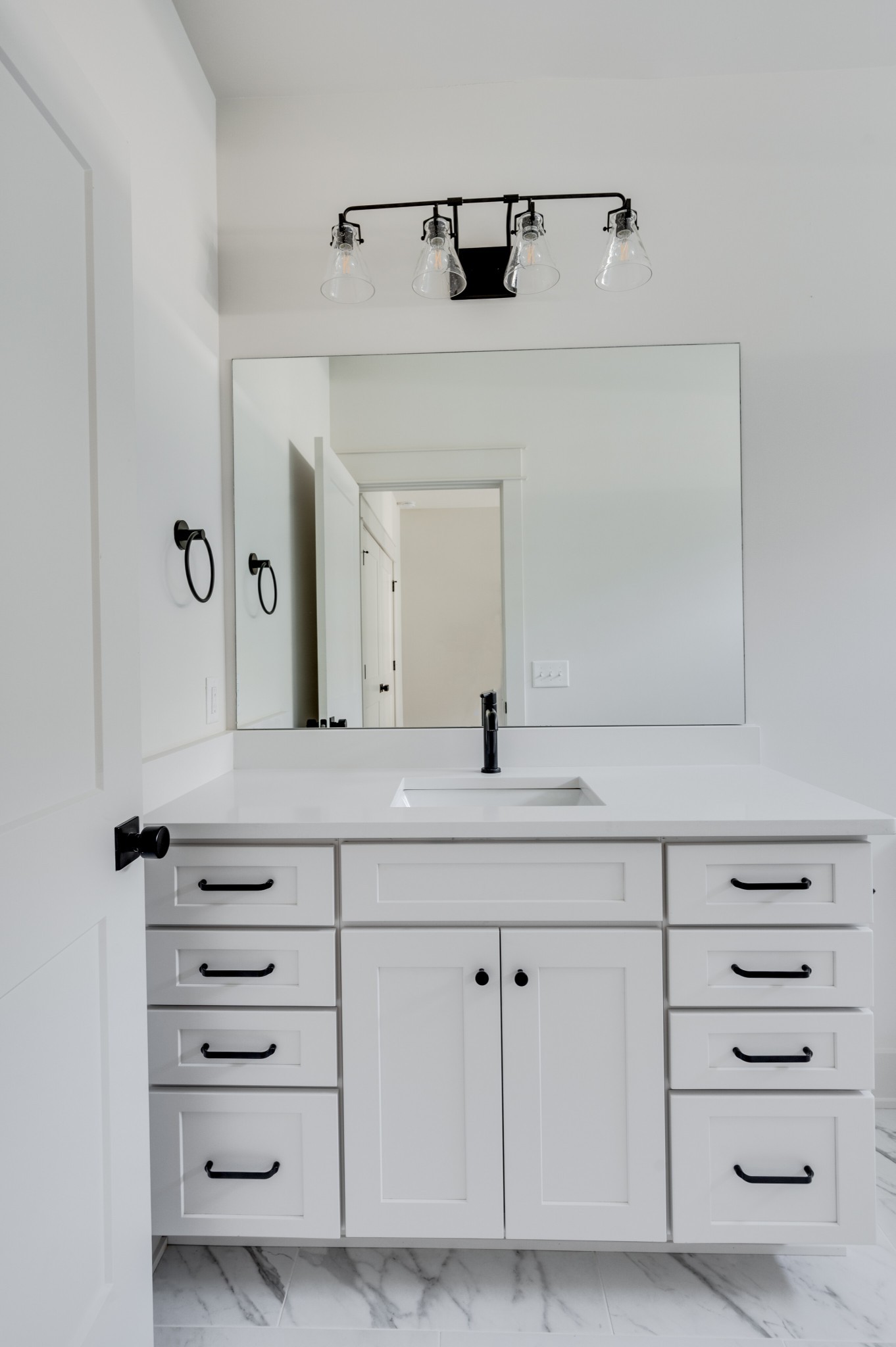 552 Whispering Hills Dr