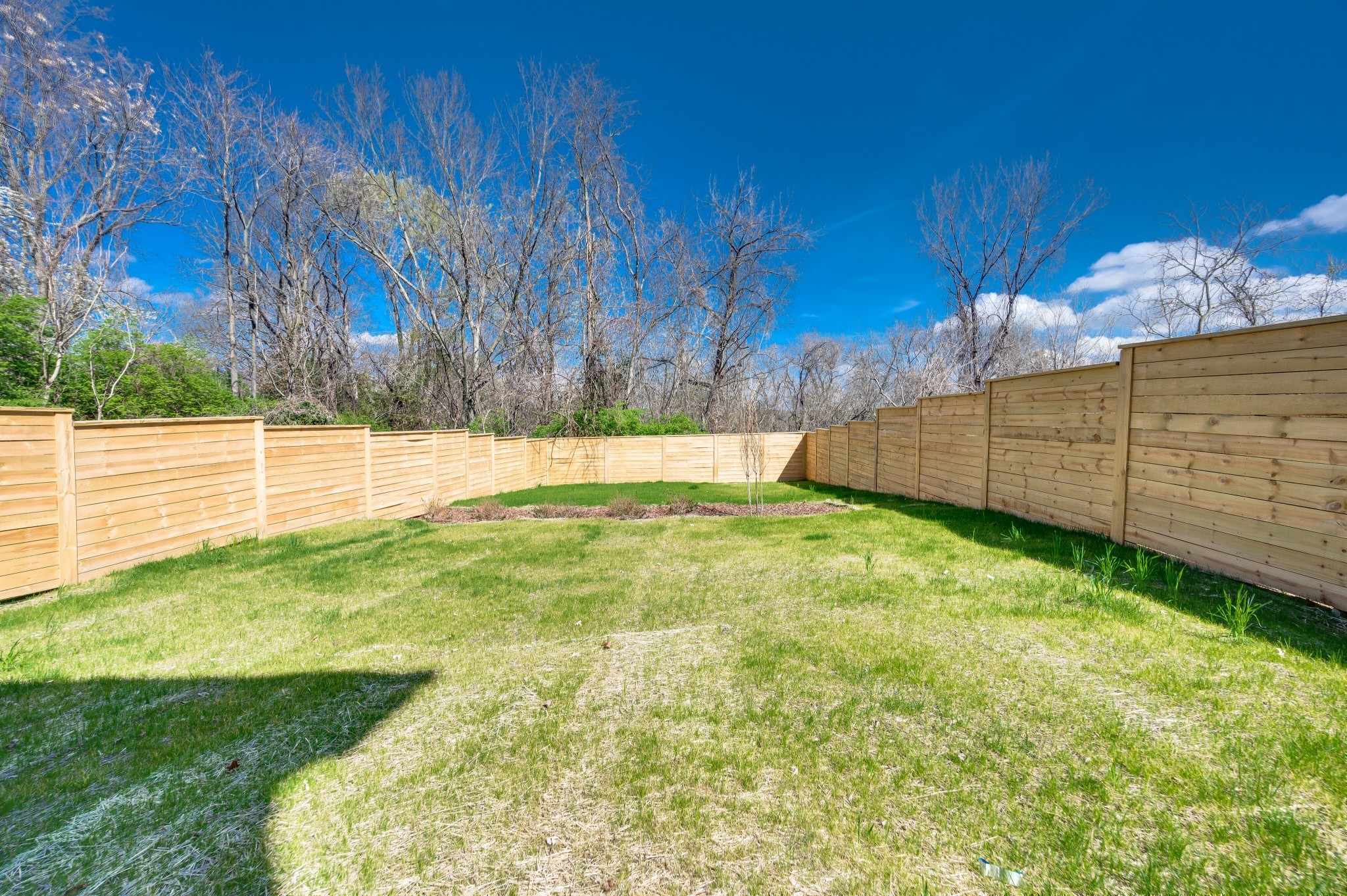 552 Whispering Hills Dr