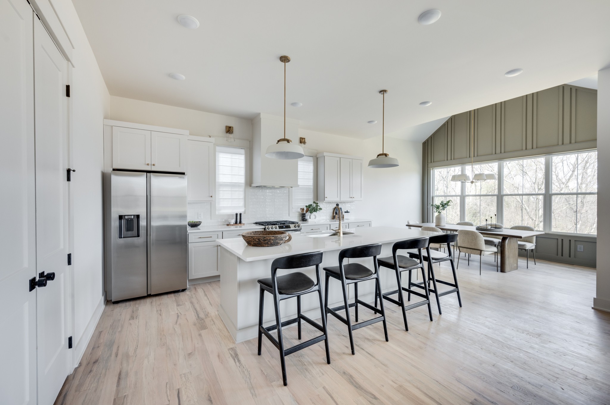 552 Whispering Hills Dr