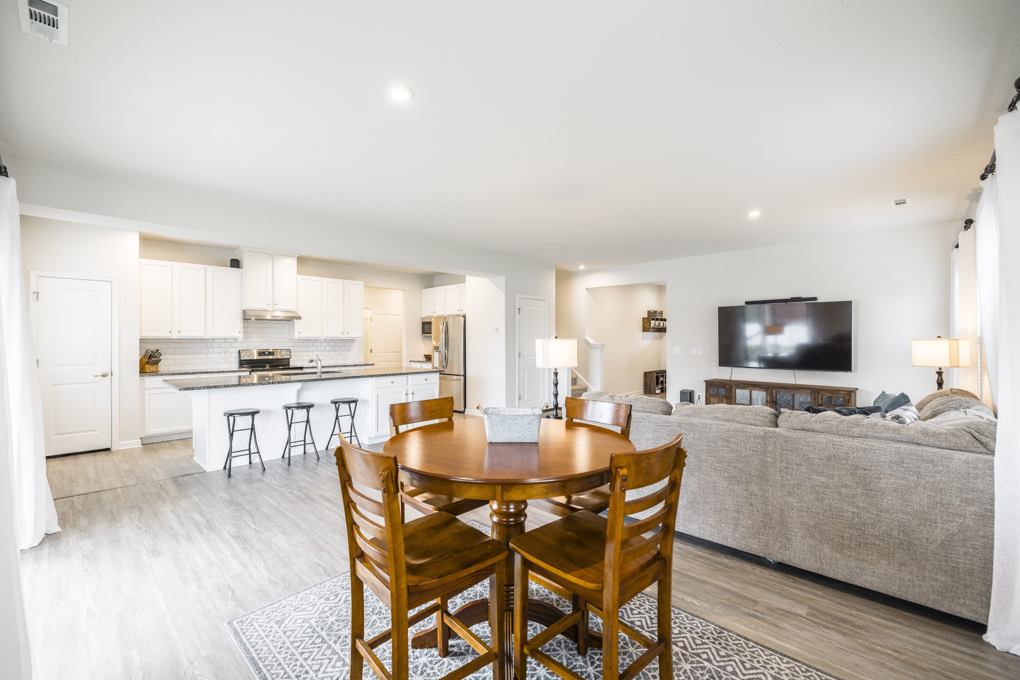 412 Rosy Dale Dr