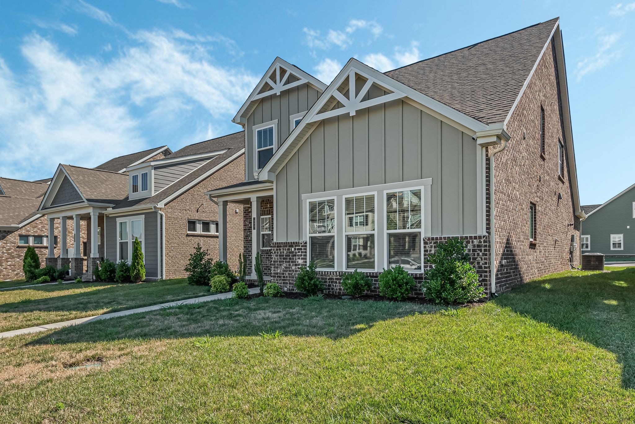 903 Nance Ln