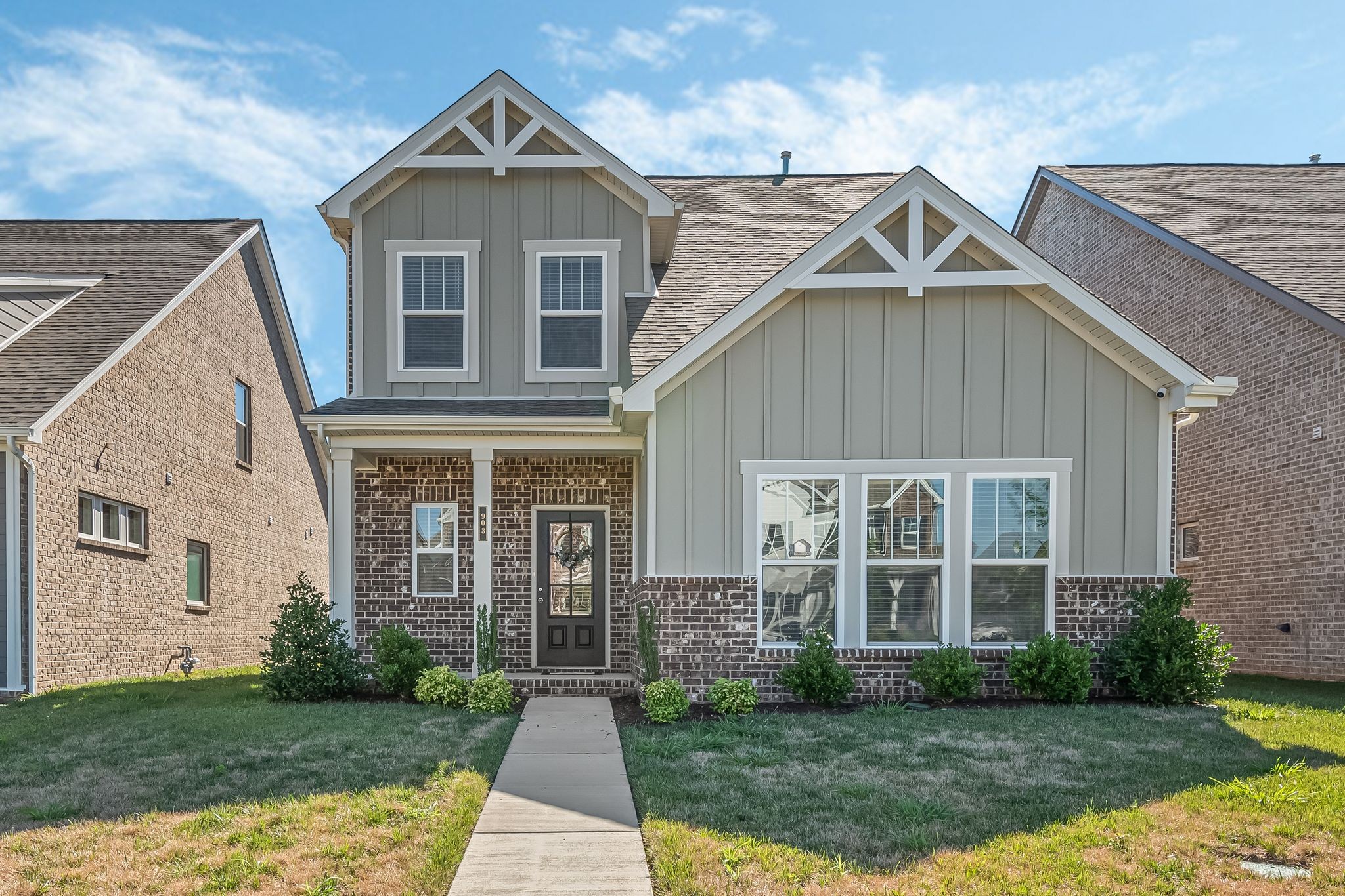 903 Nance Ln