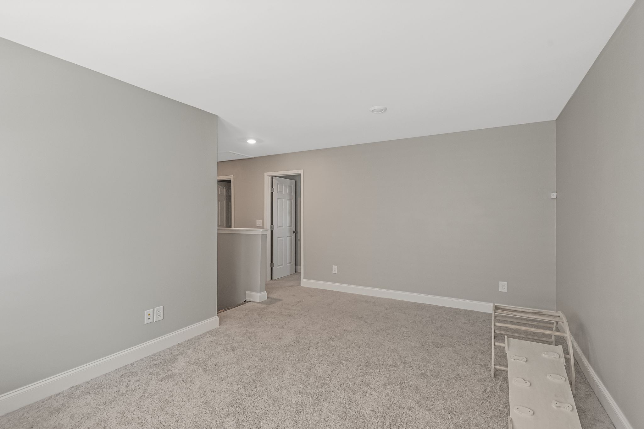 903 Nance Ln
