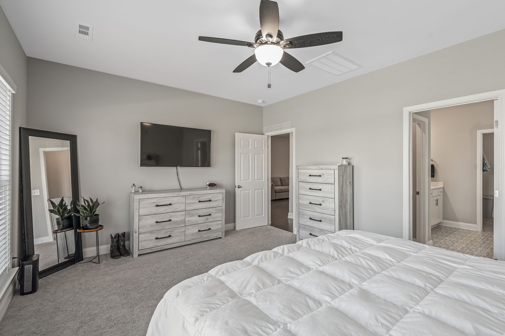 903 Nance Ln
