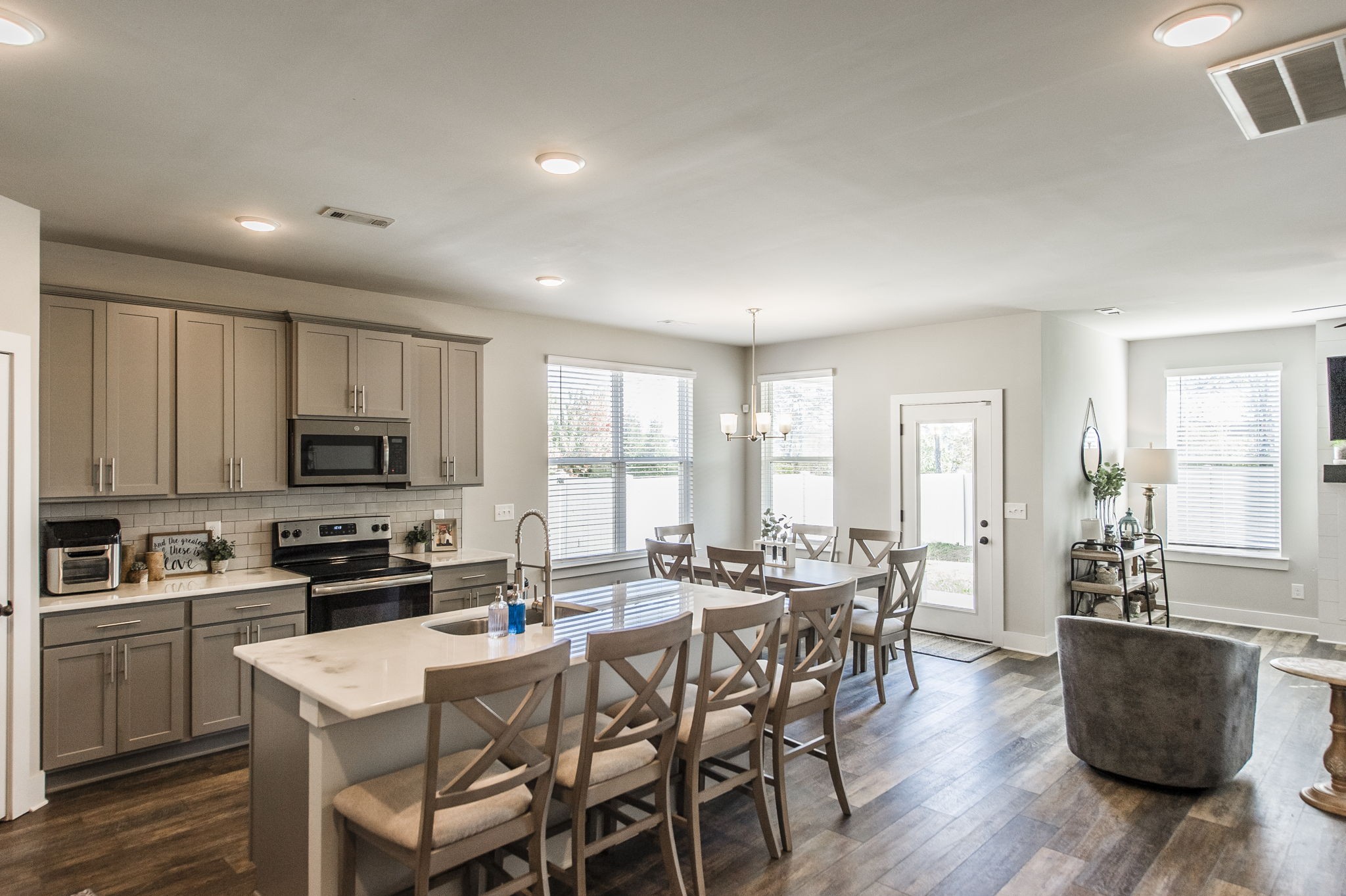 253 Griffin Ln