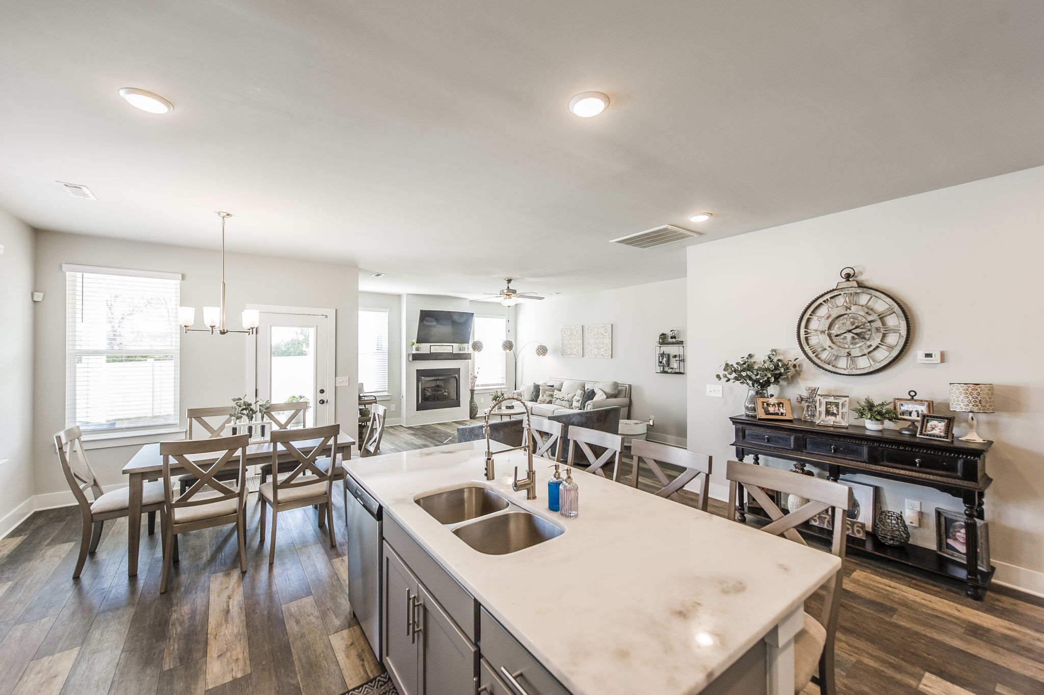 253 Griffin Ln