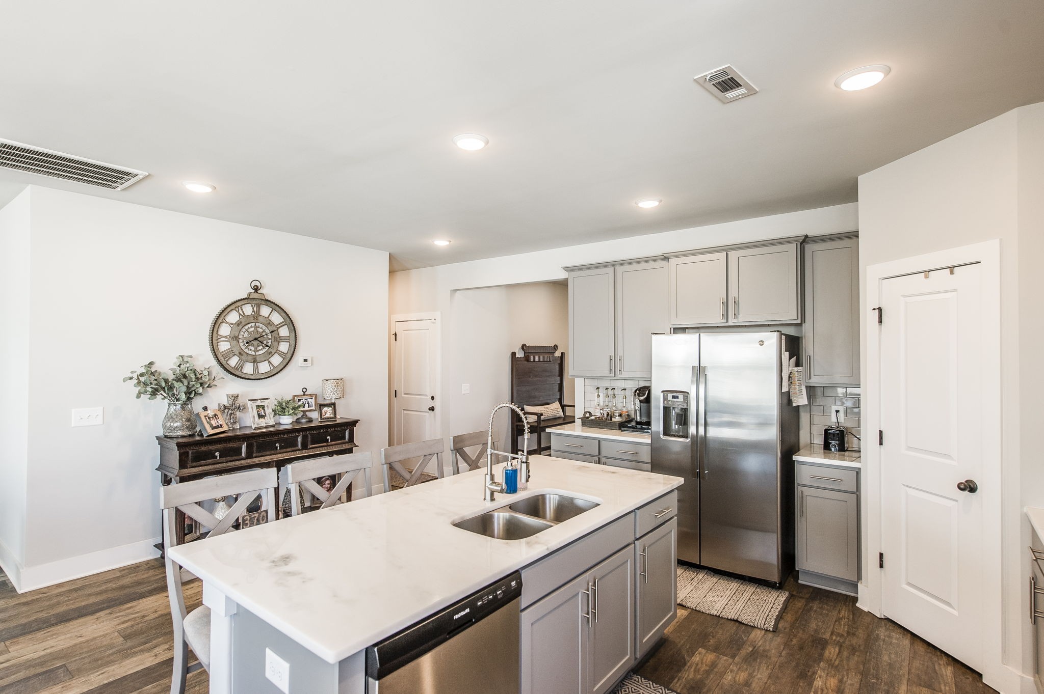253 Griffin Ln