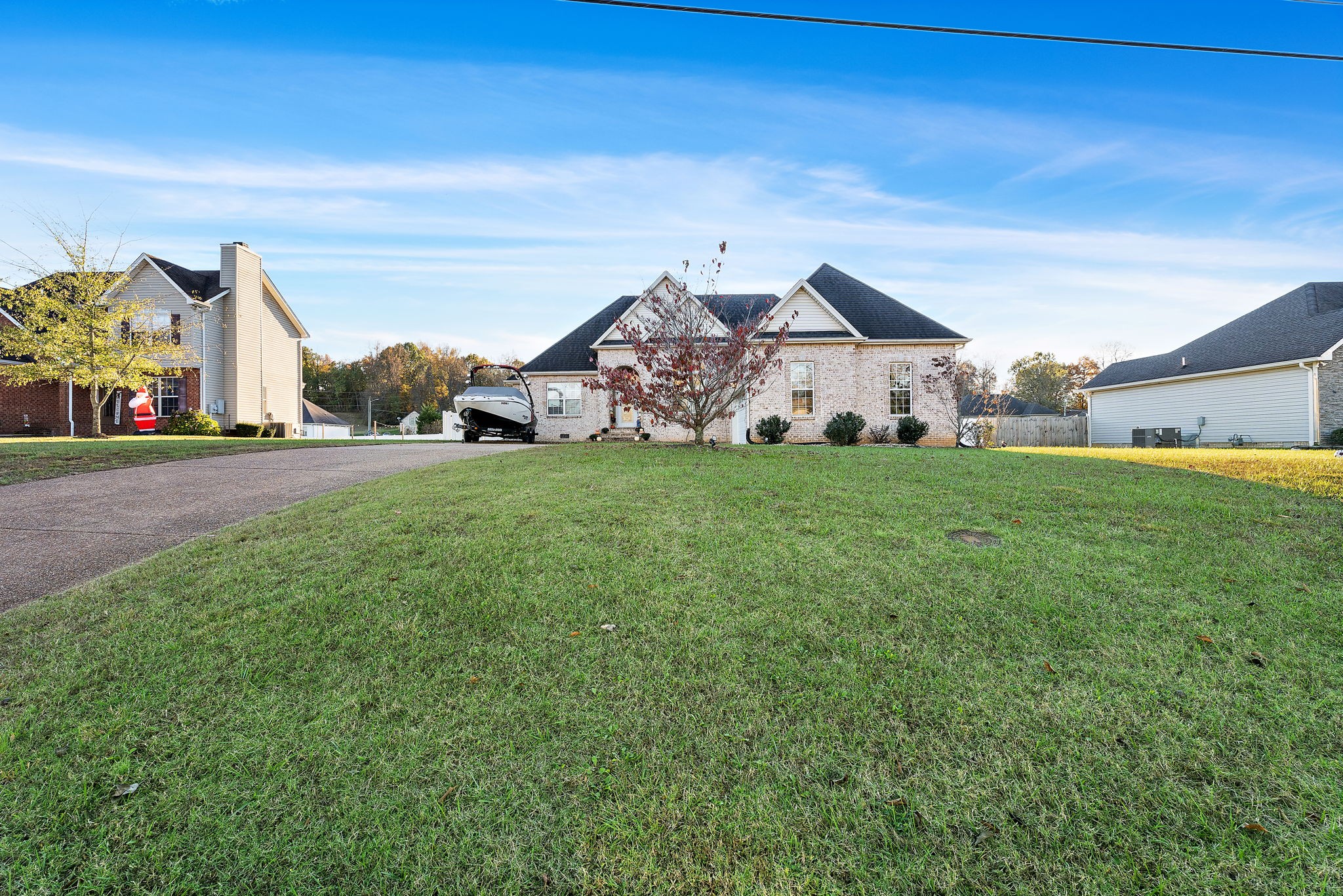 609 Gunn Ln