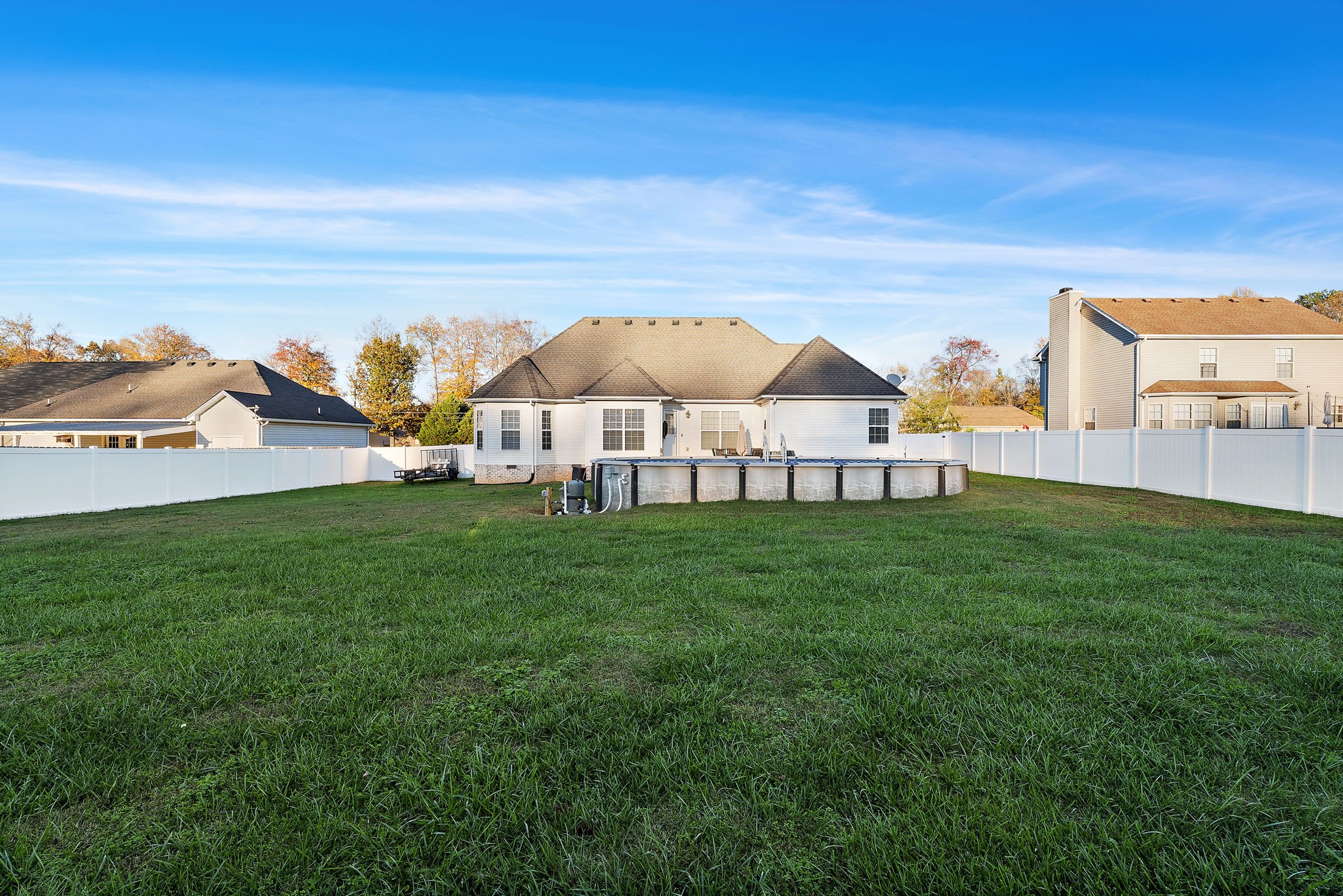 609 Gunn Ln