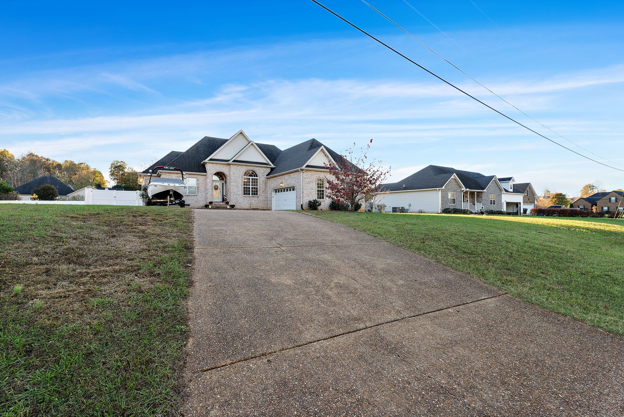609 Gunn Ln