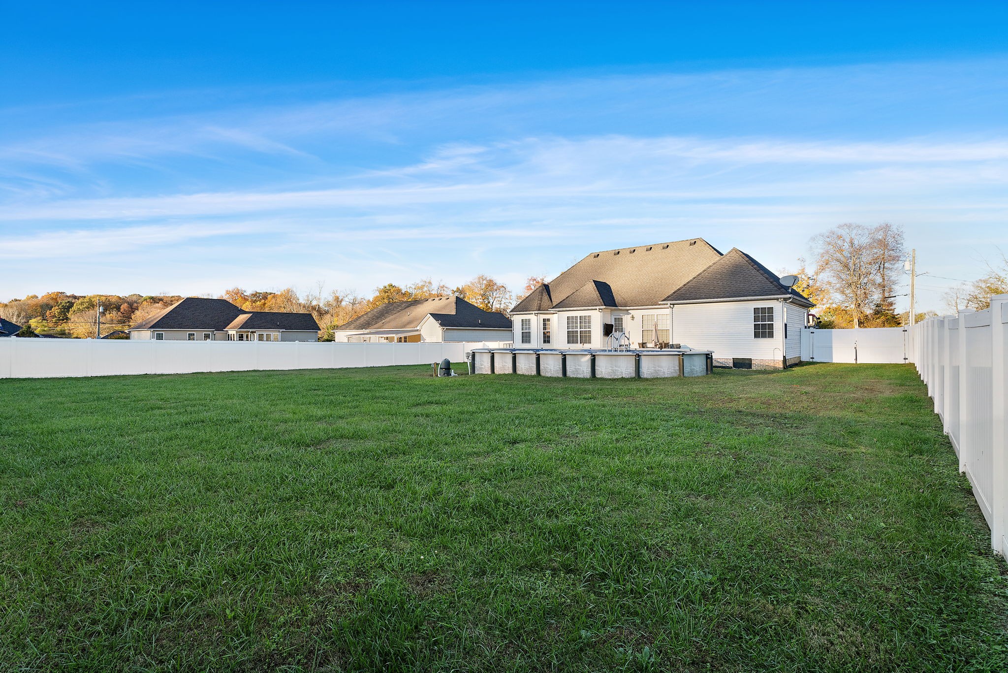 609 Gunn Ln