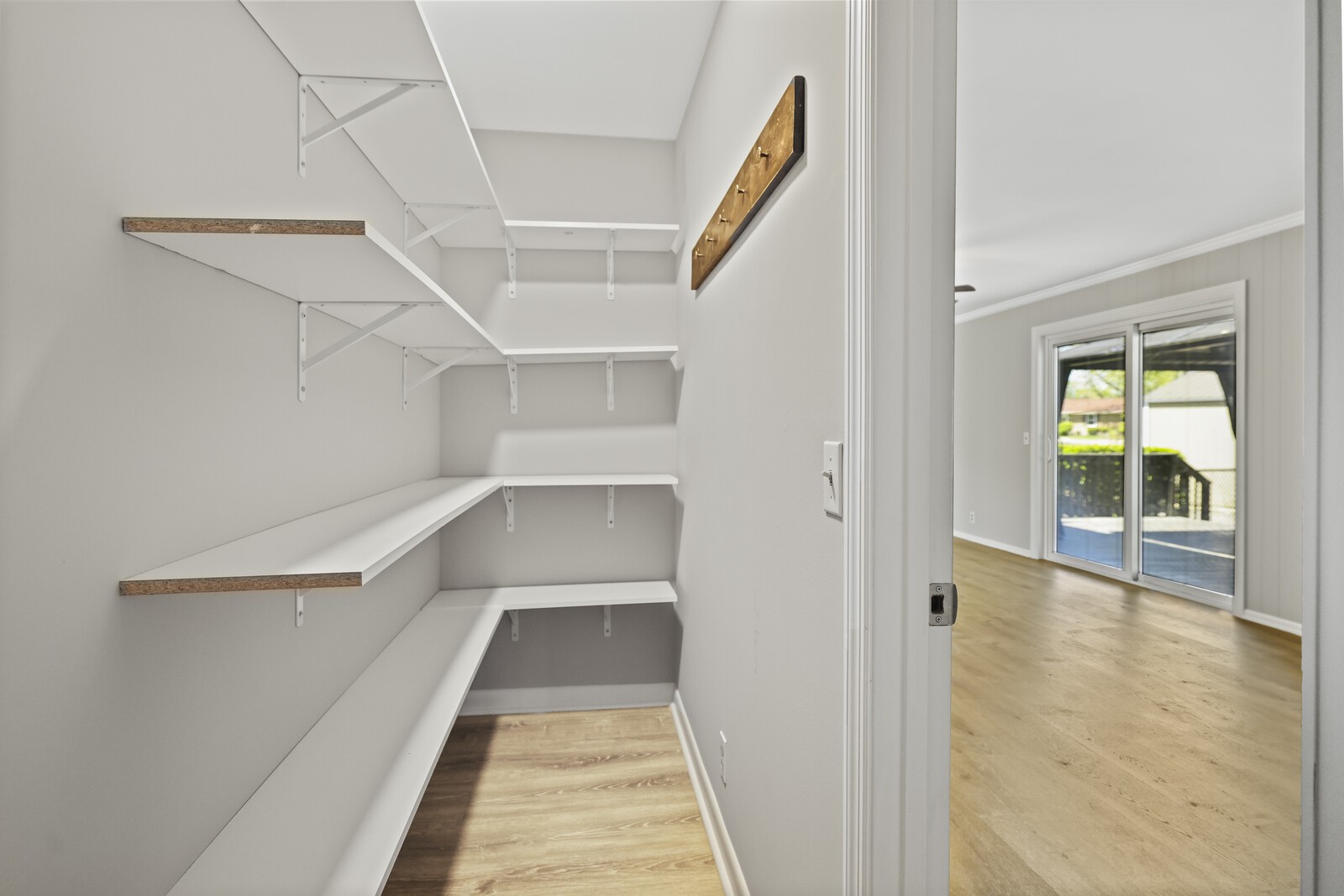 100 Scotch Ct