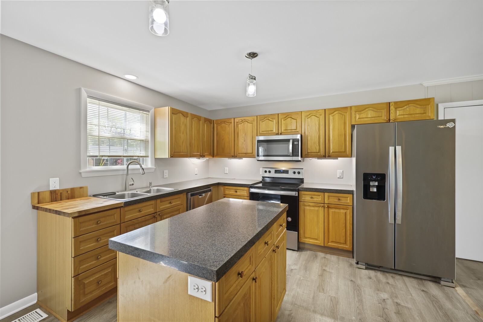 100 Scotch Ct