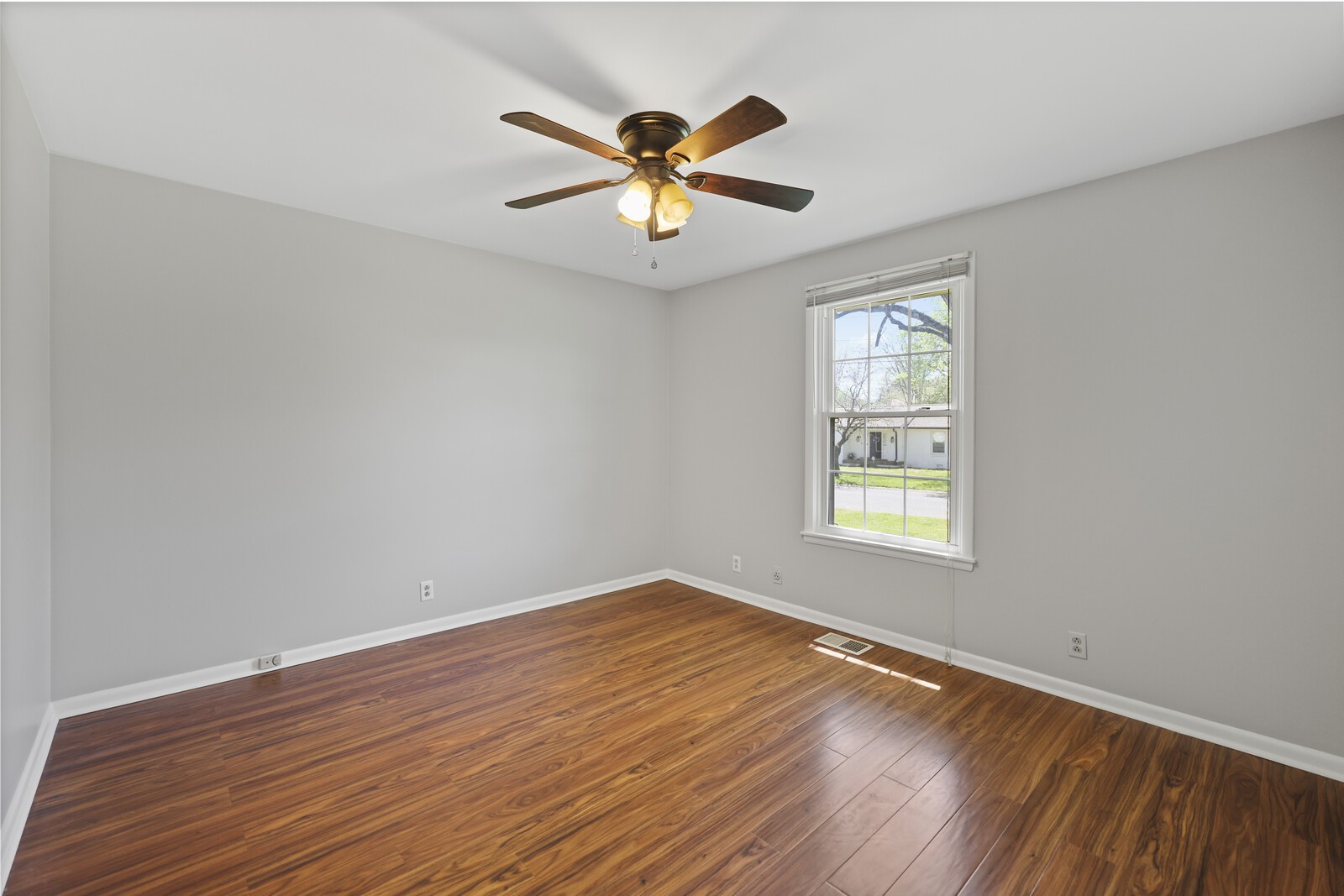 100 Scotch Ct