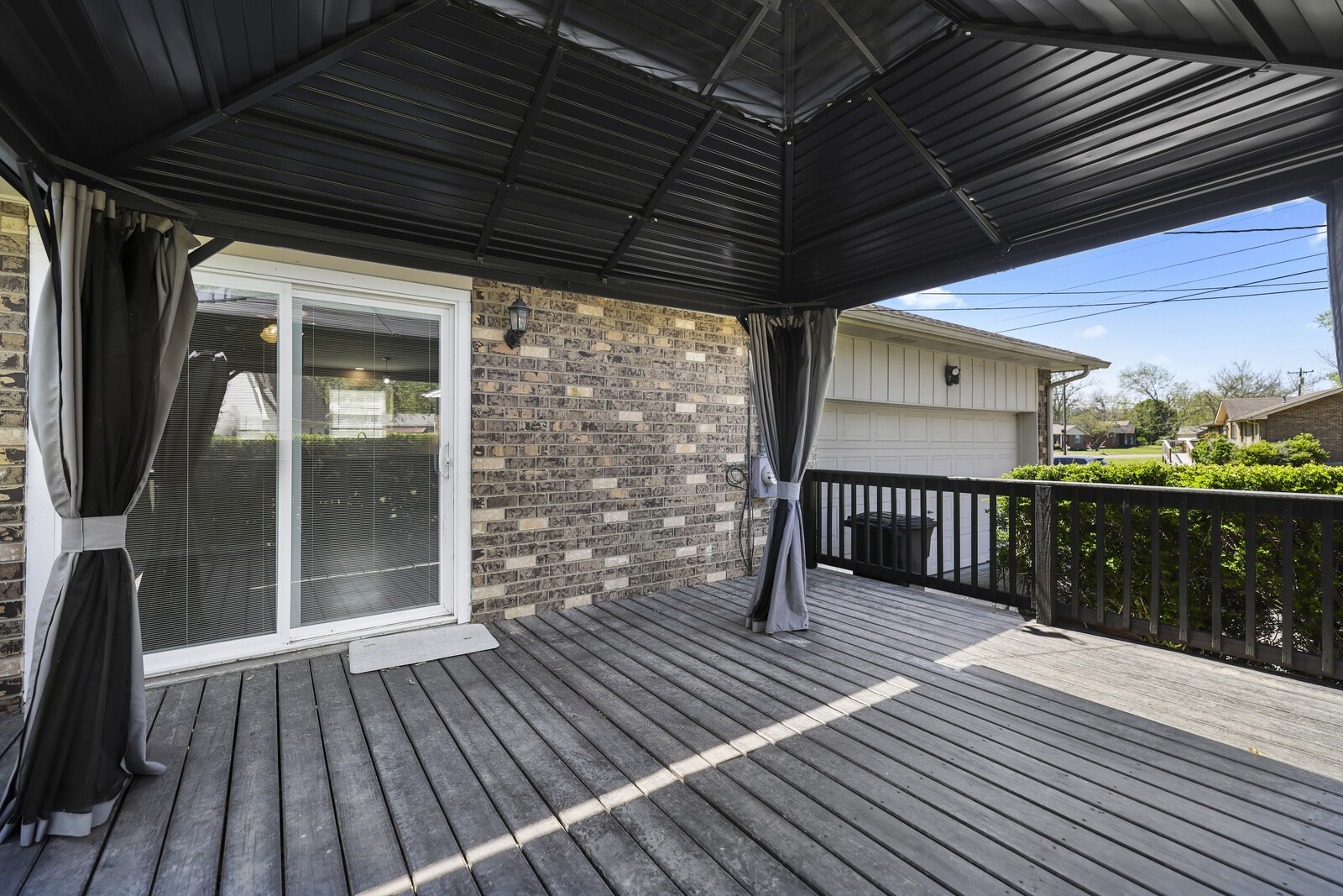 100 Scotch Ct