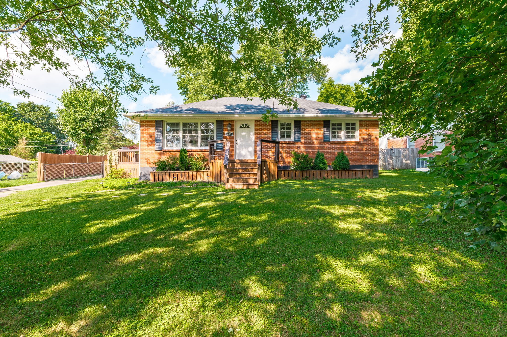 609 Draughon Dr