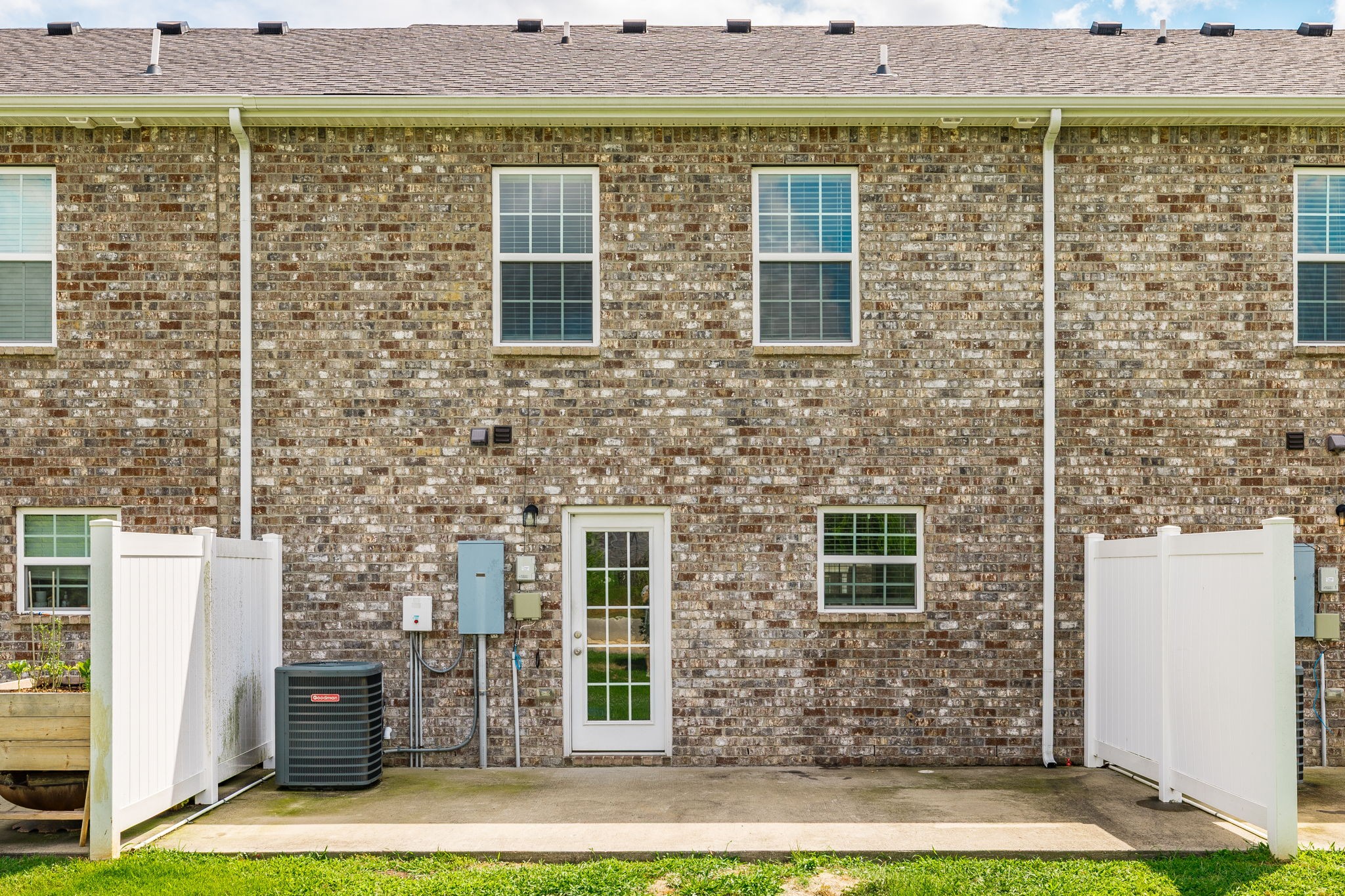 2075 Downstream Dr