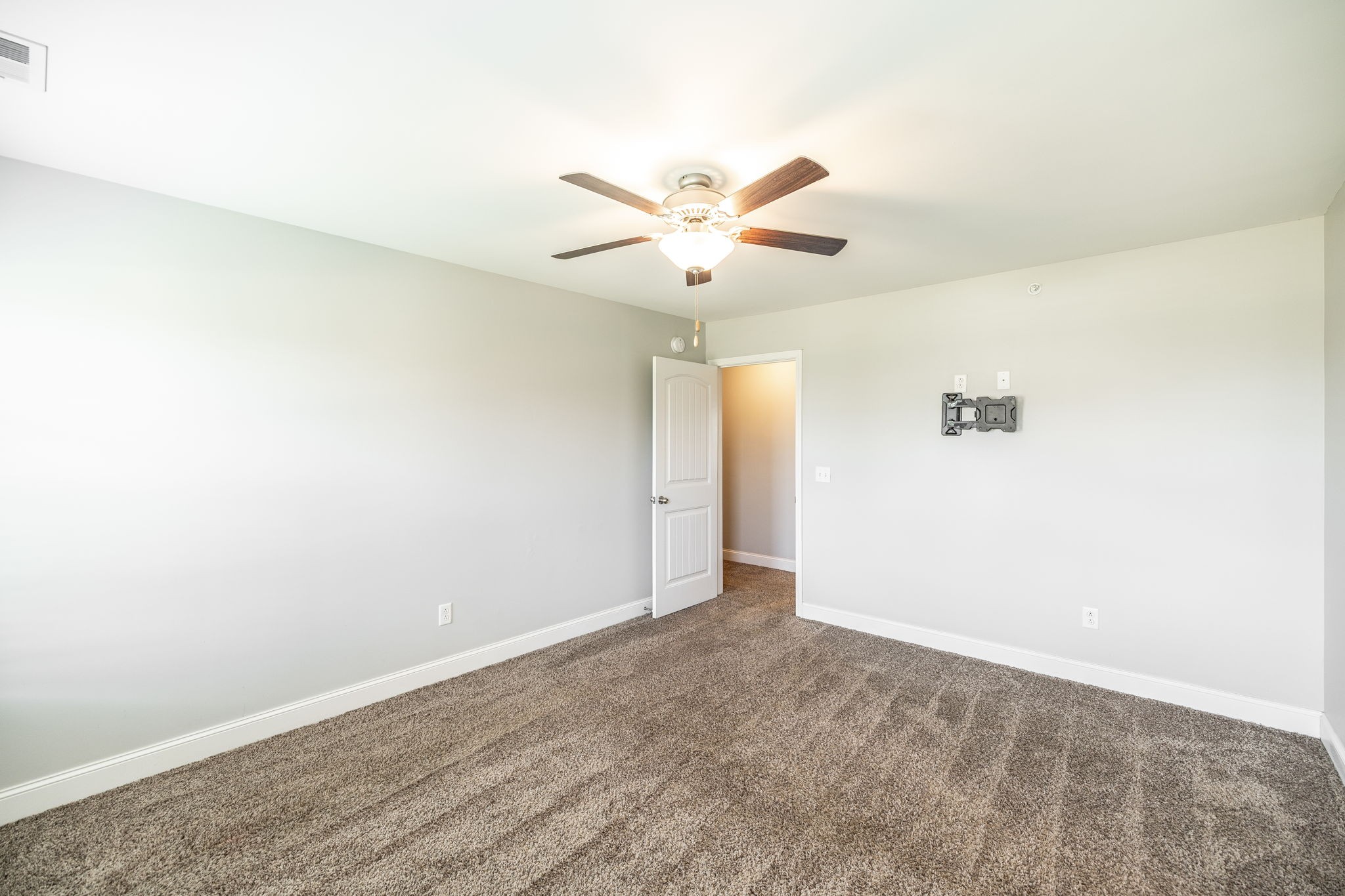 2075 Downstream Dr