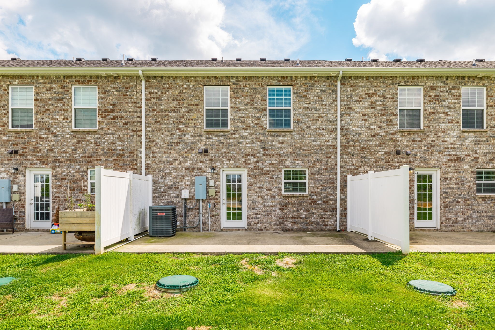 2075 Downstream Dr
