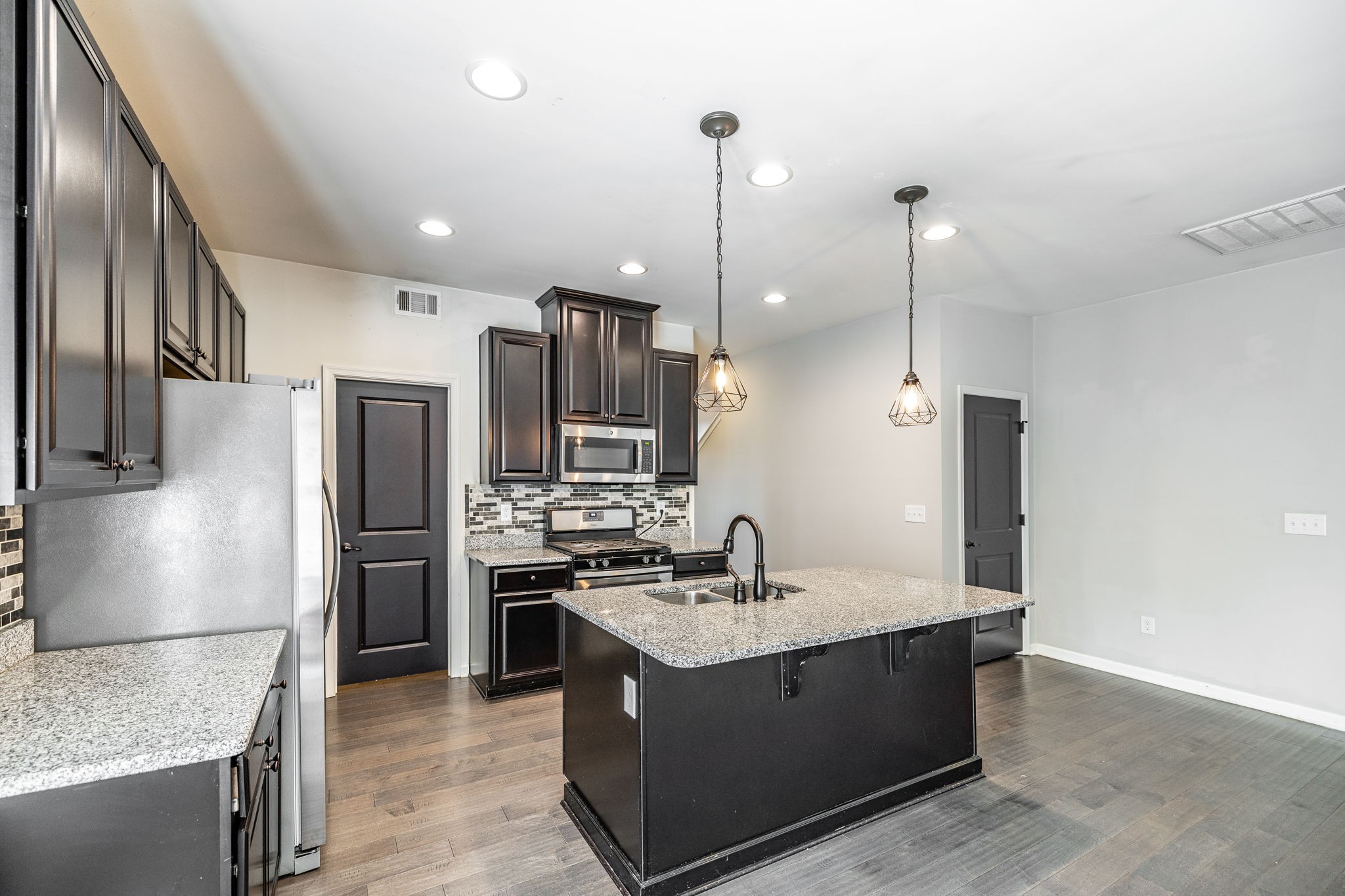451 Goodman Dr