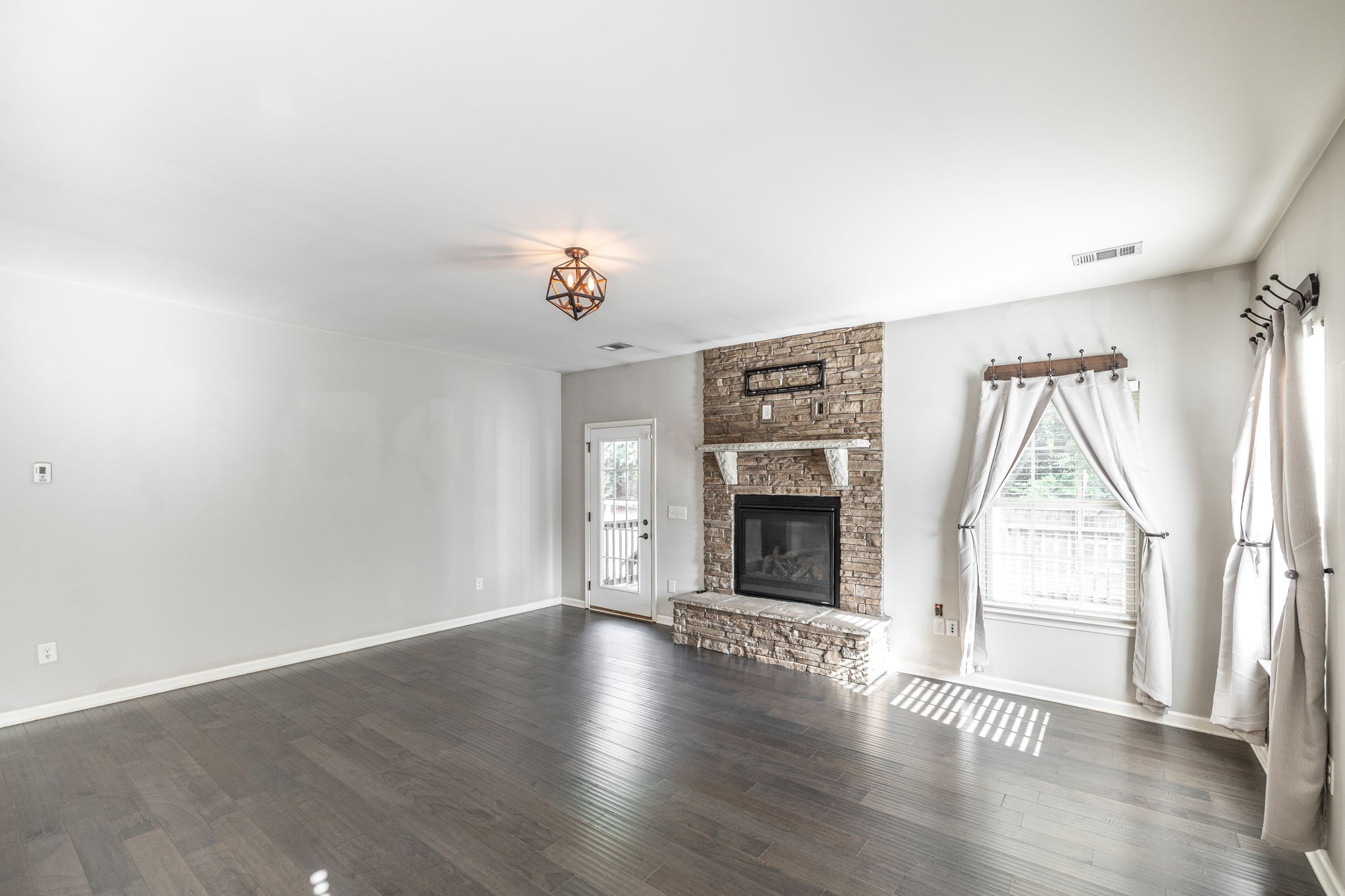 451 Goodman Dr