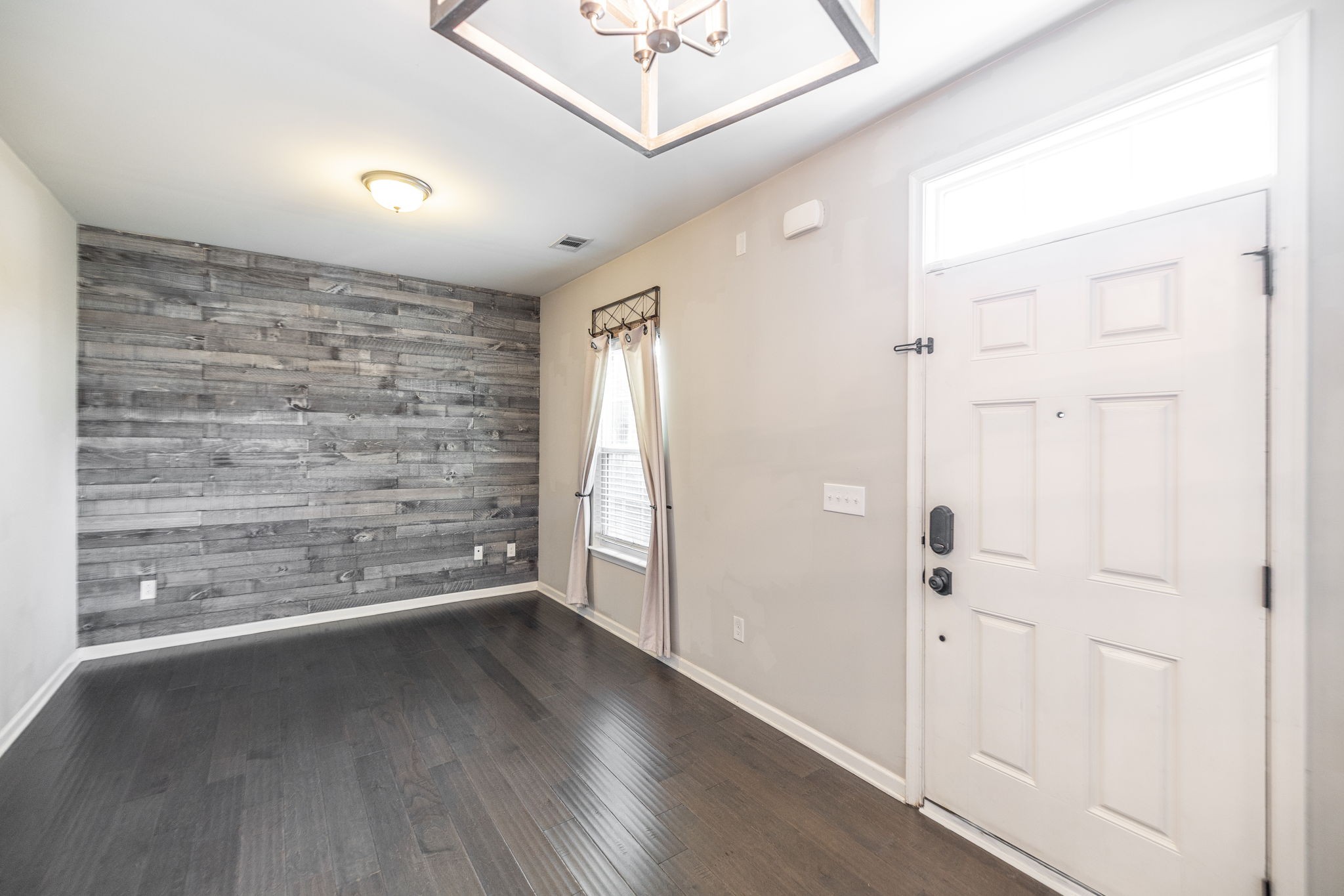 451 Goodman Dr
