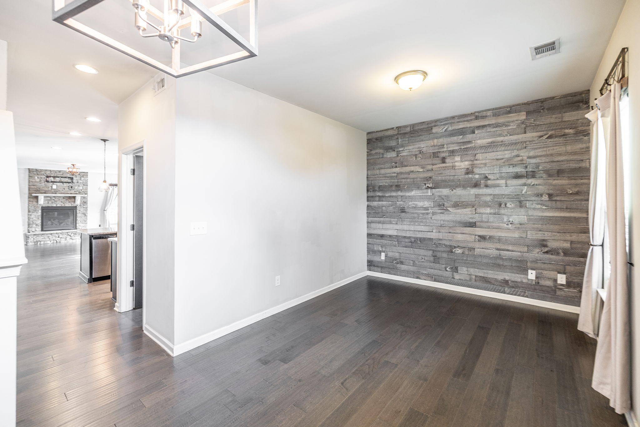 451 Goodman Dr