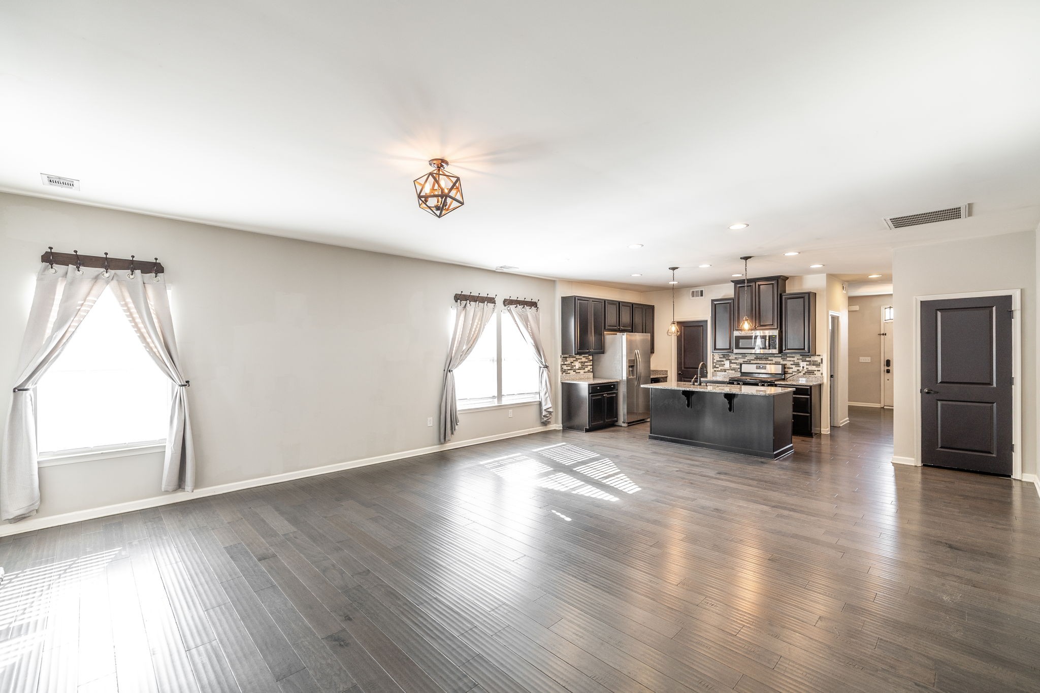 451 Goodman Dr