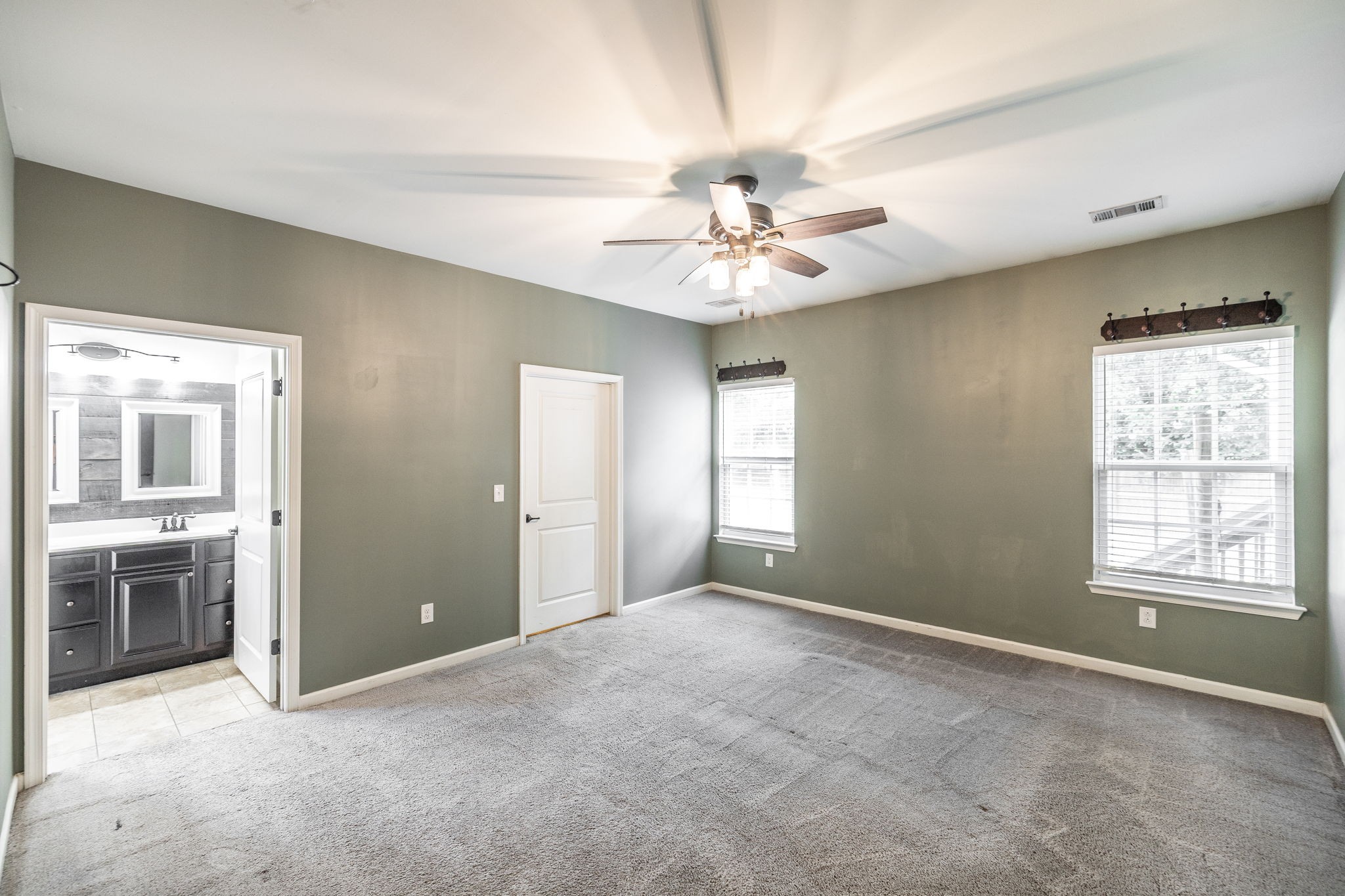 451 Goodman Dr