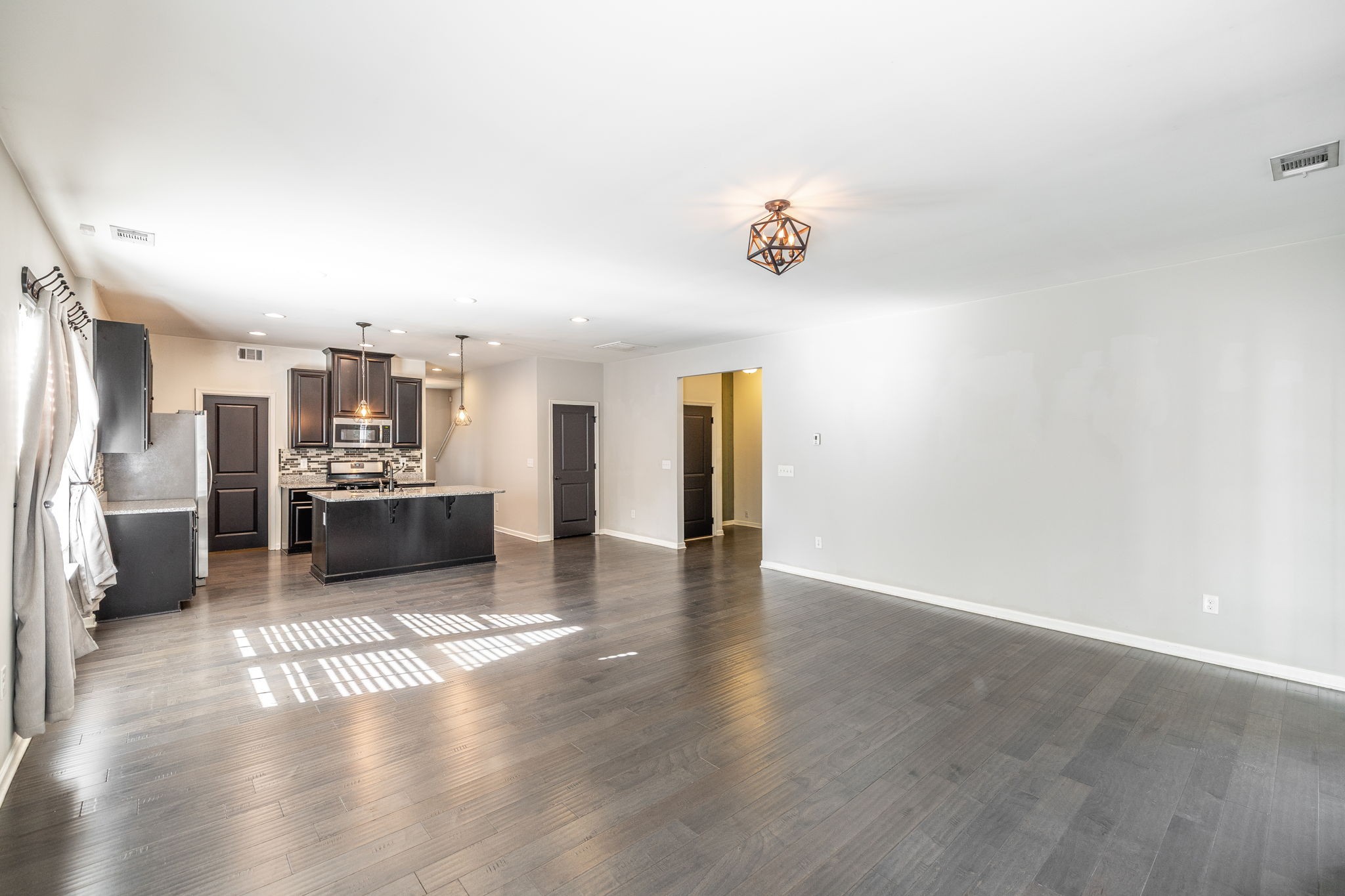 451 Goodman Dr